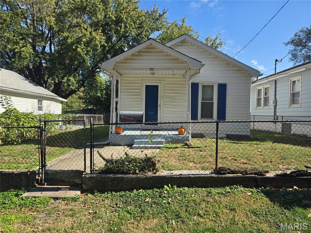 321 Dorris Street — photo