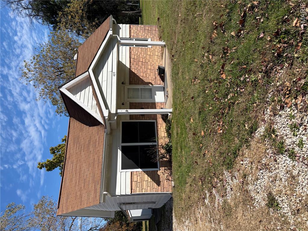 409 E Champ Clark Drive — photo