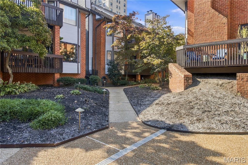 4454 Lindell Boulevard Unit 30 — photo