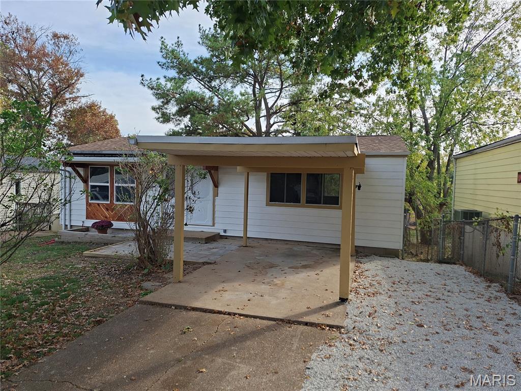 48 Cedar Ridge Drive — photo
