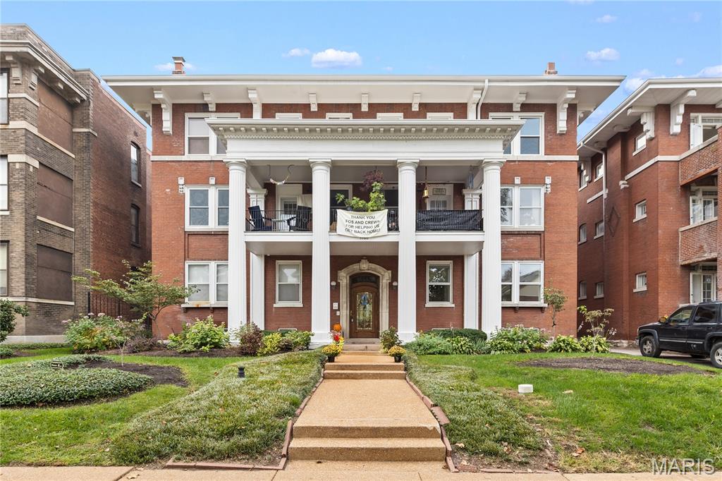 5560 Waterman Boulevard Unit 1W — photo