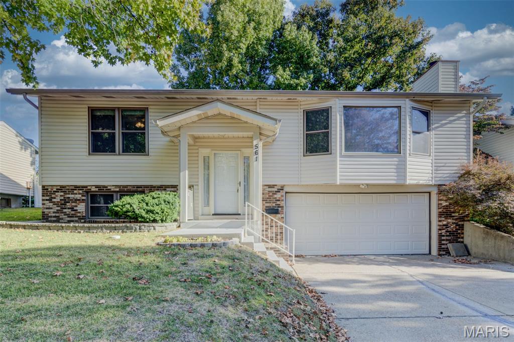 561 Queen Ann Drive — photo