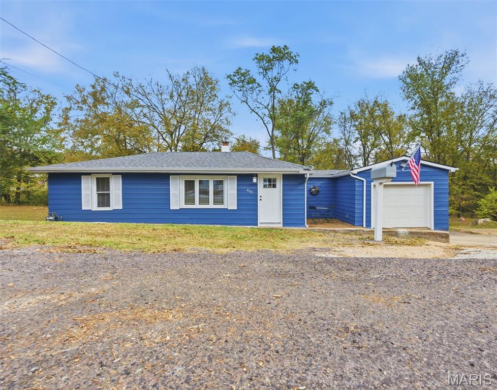 405 Hematite Street — photo