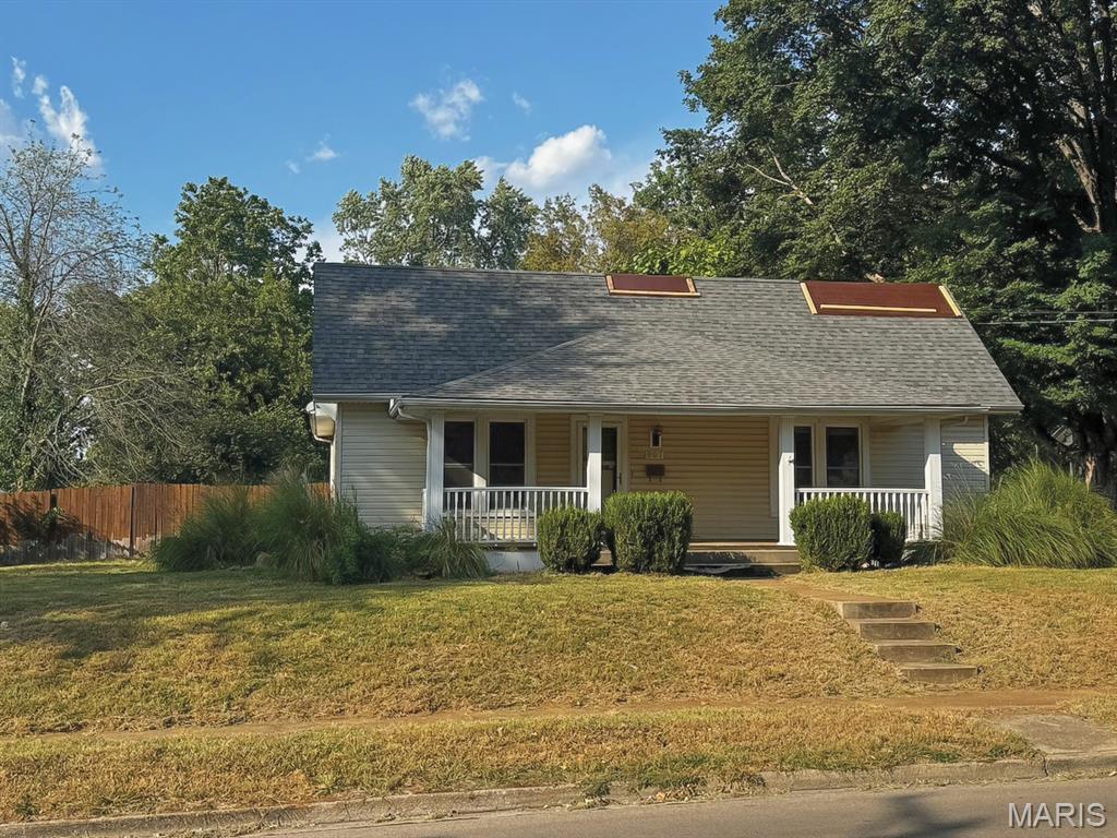 807 W Liberty Street — photo