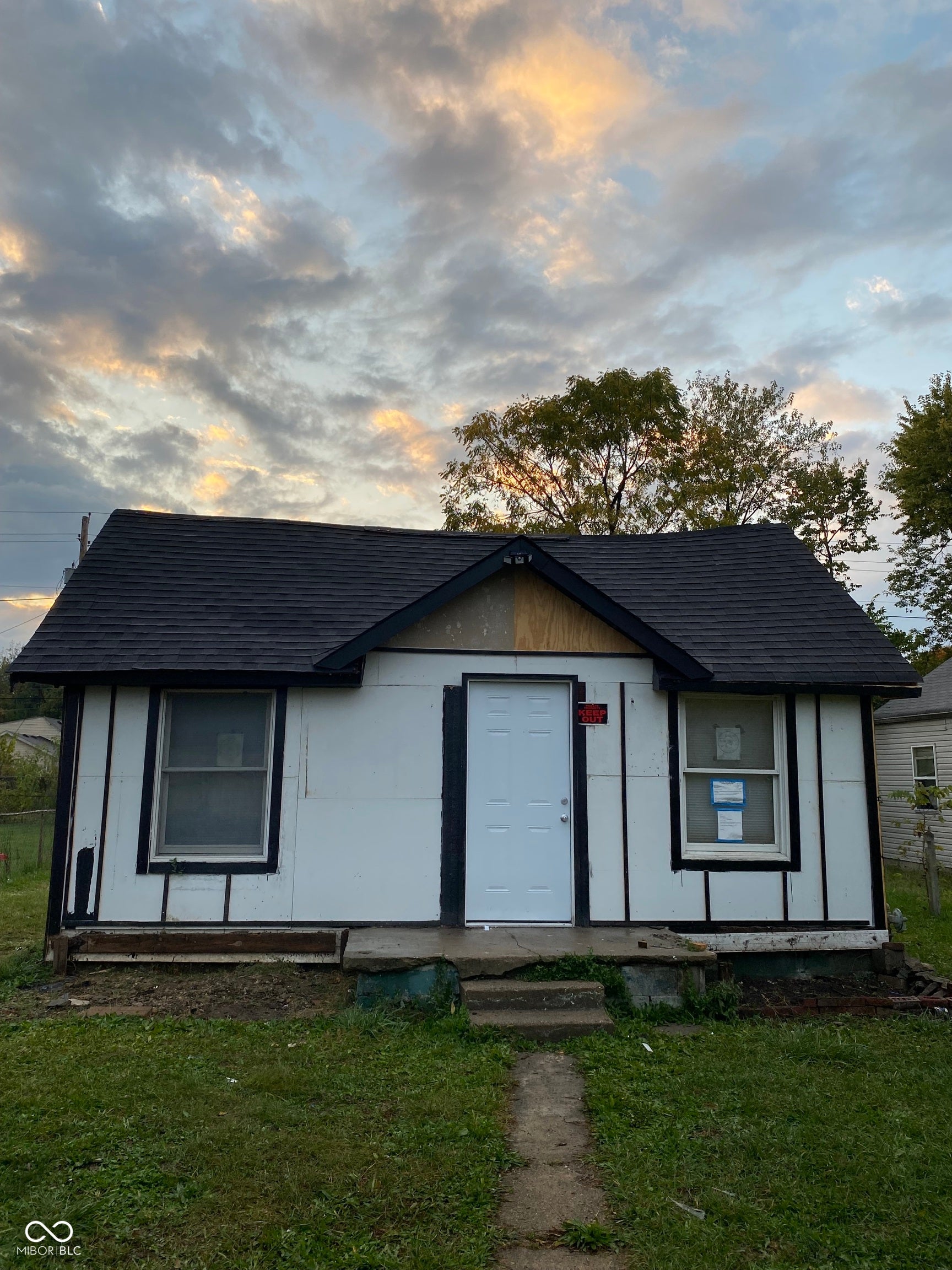 2722 Collier Street — photo