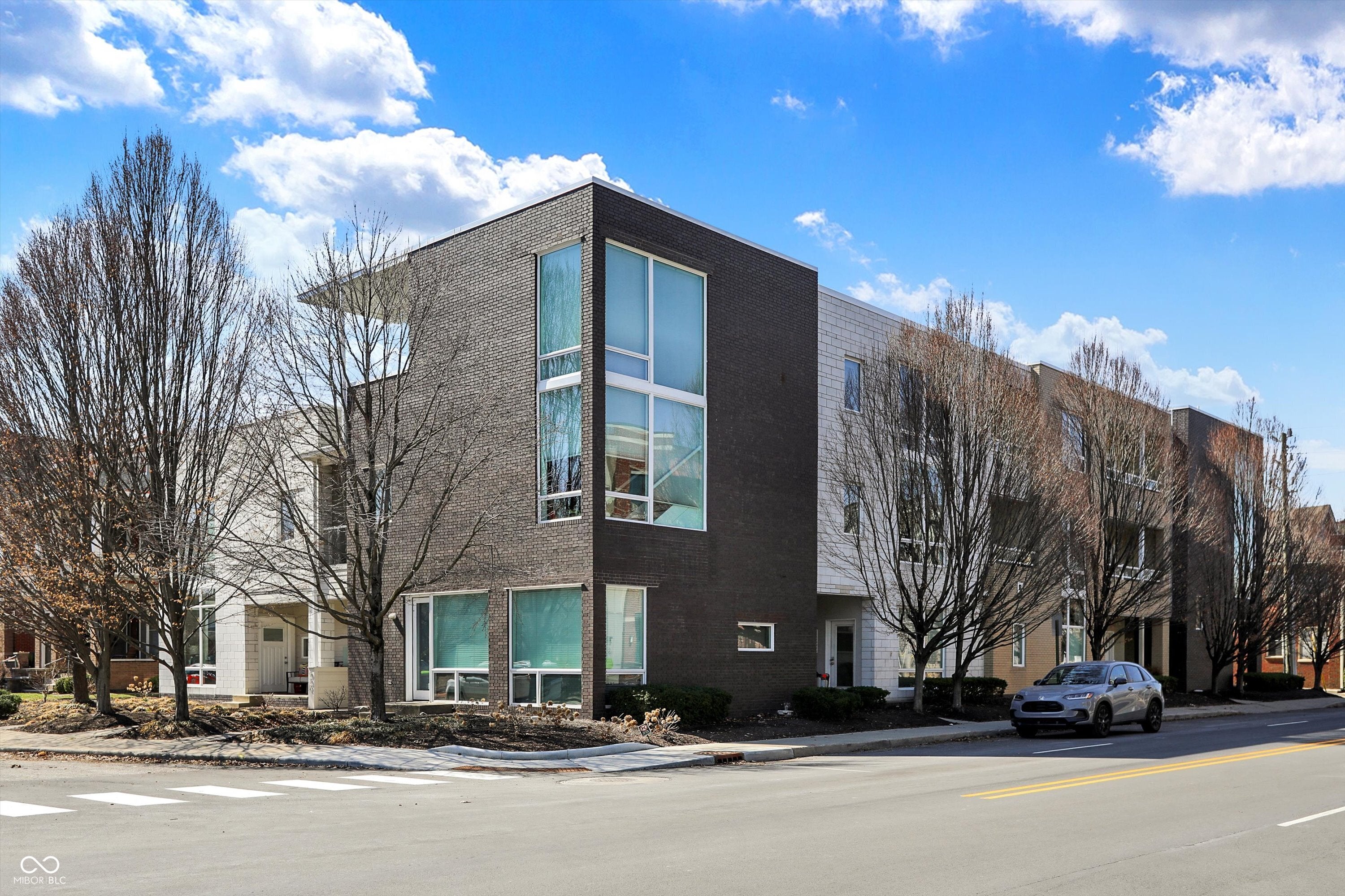 932 Broadway Street # 15 — photo