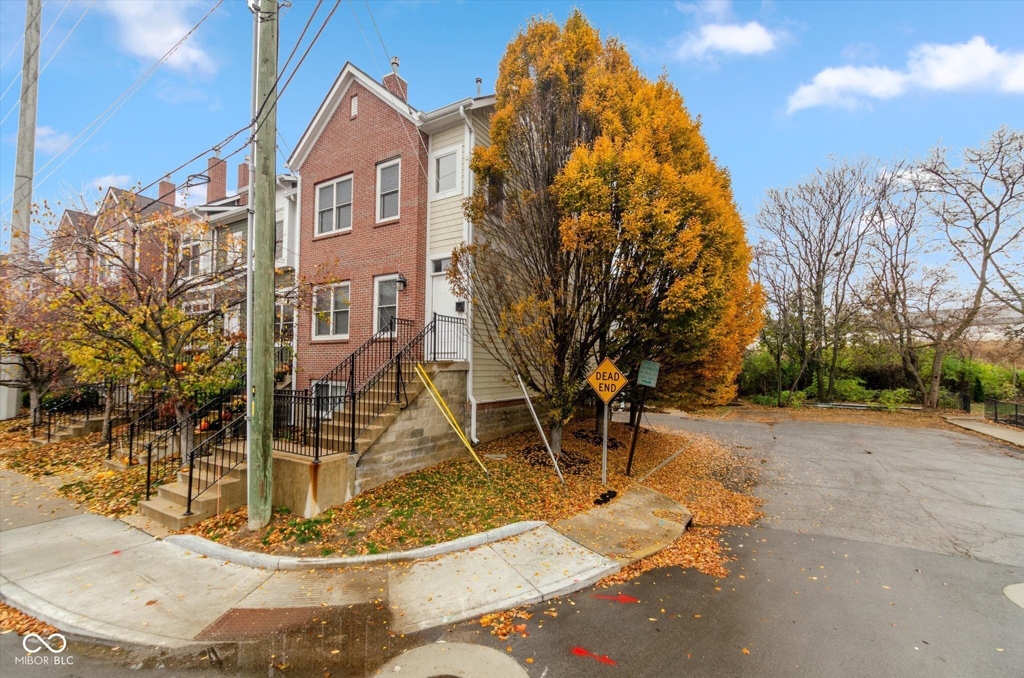 632 E 11th Street — photo