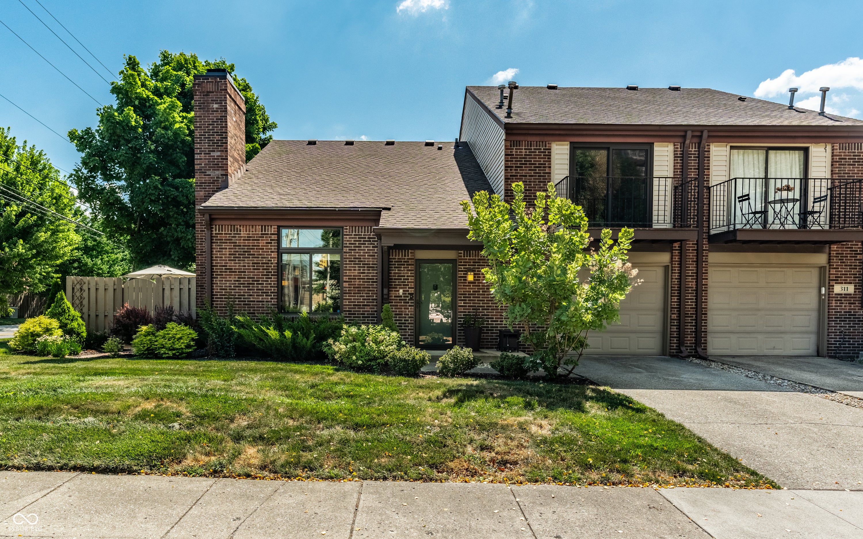 315 E St Clair Street — photo