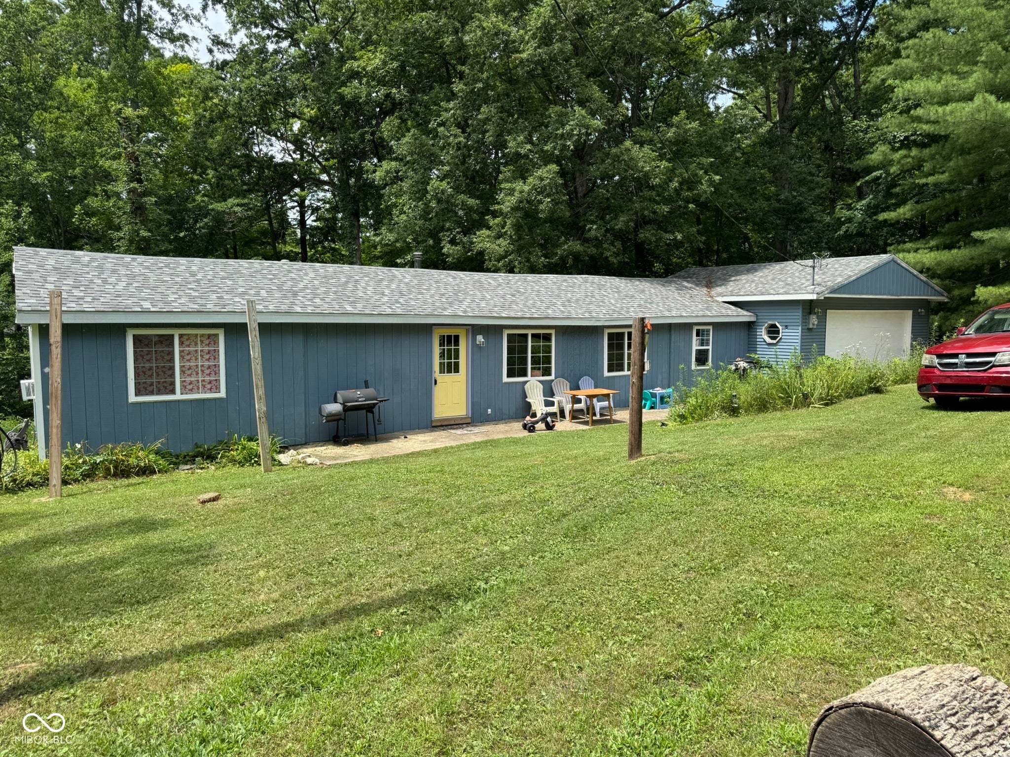 915 W Lakeview Drive — photo