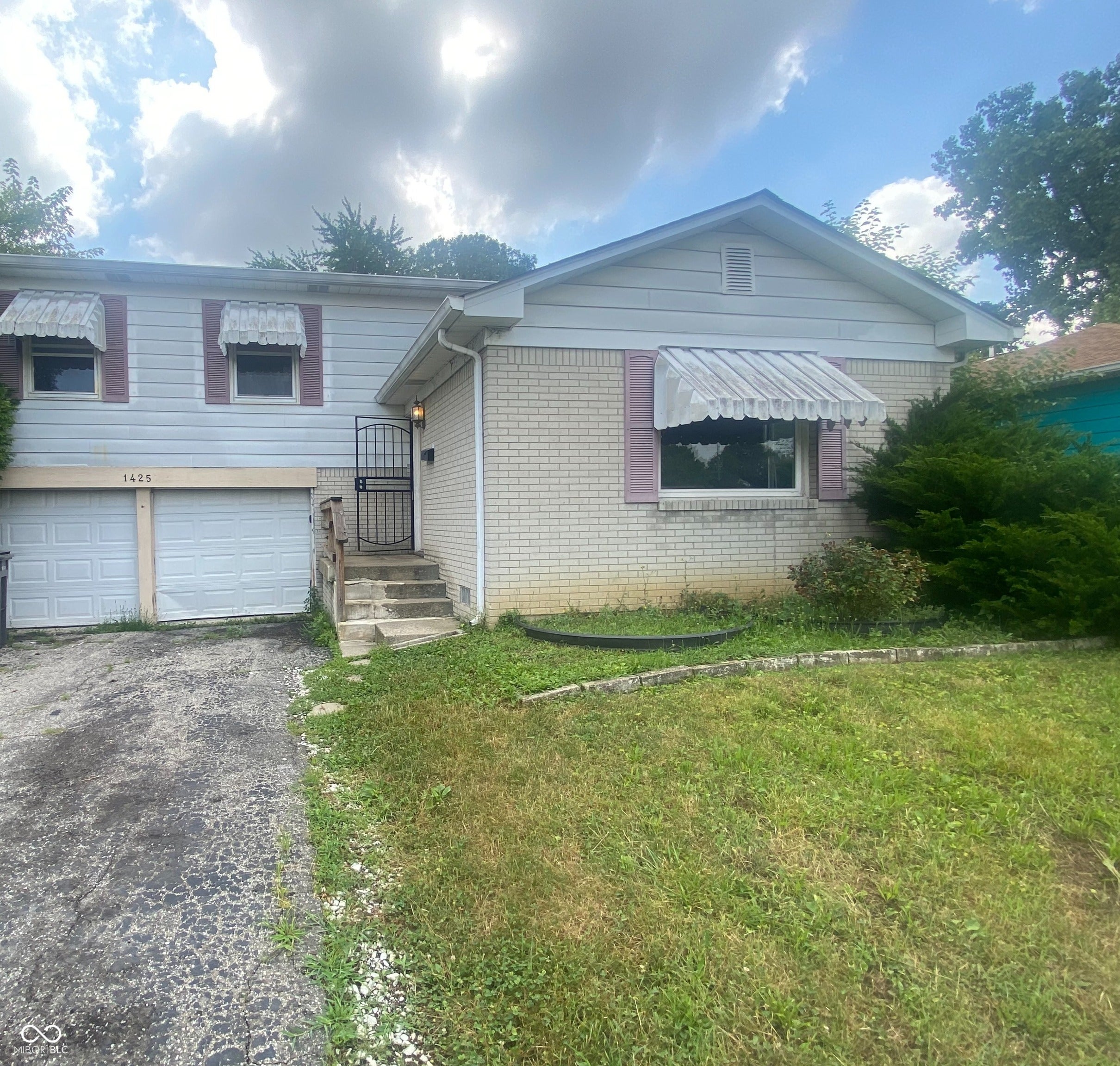1425 N Bolton Avenue — photo