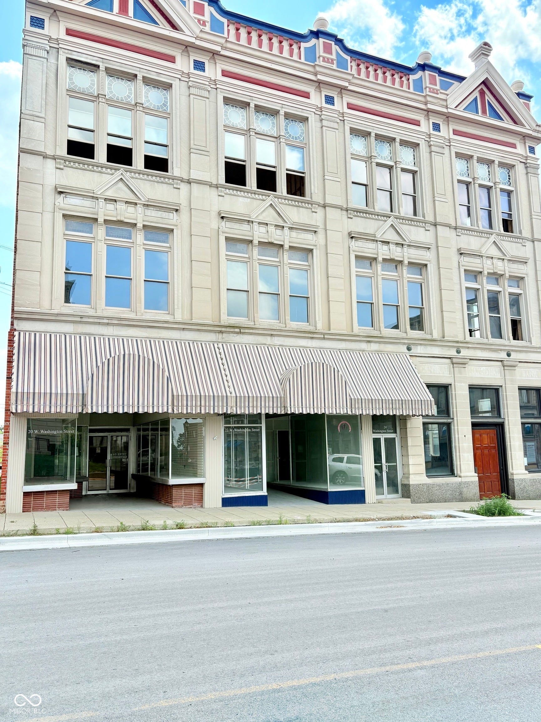 20 W Washington Street — photo