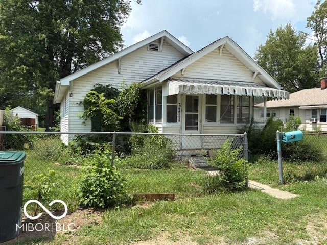 3111 S Pershing Drive — photo