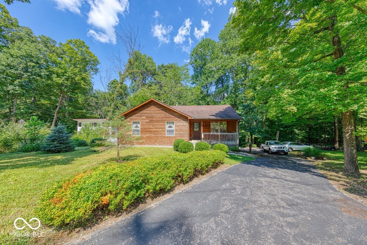 8157 Center Lake Road — photo