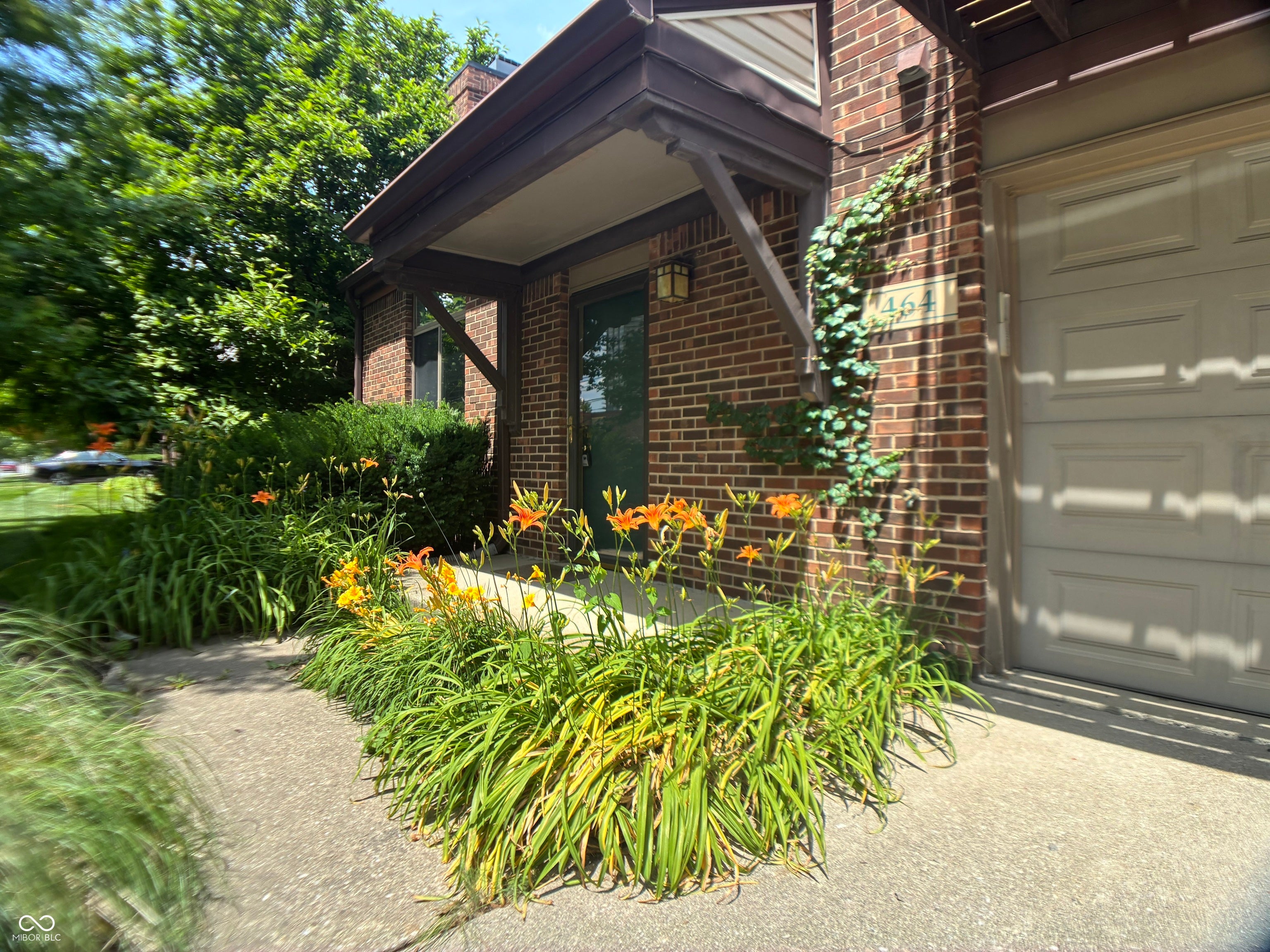 464 E St. Clair Street — photo