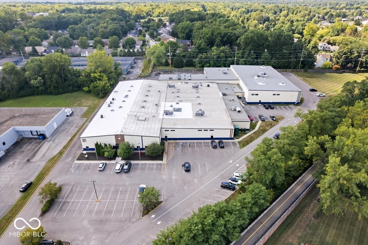 201 W Carmel Drive Space 1 — photo