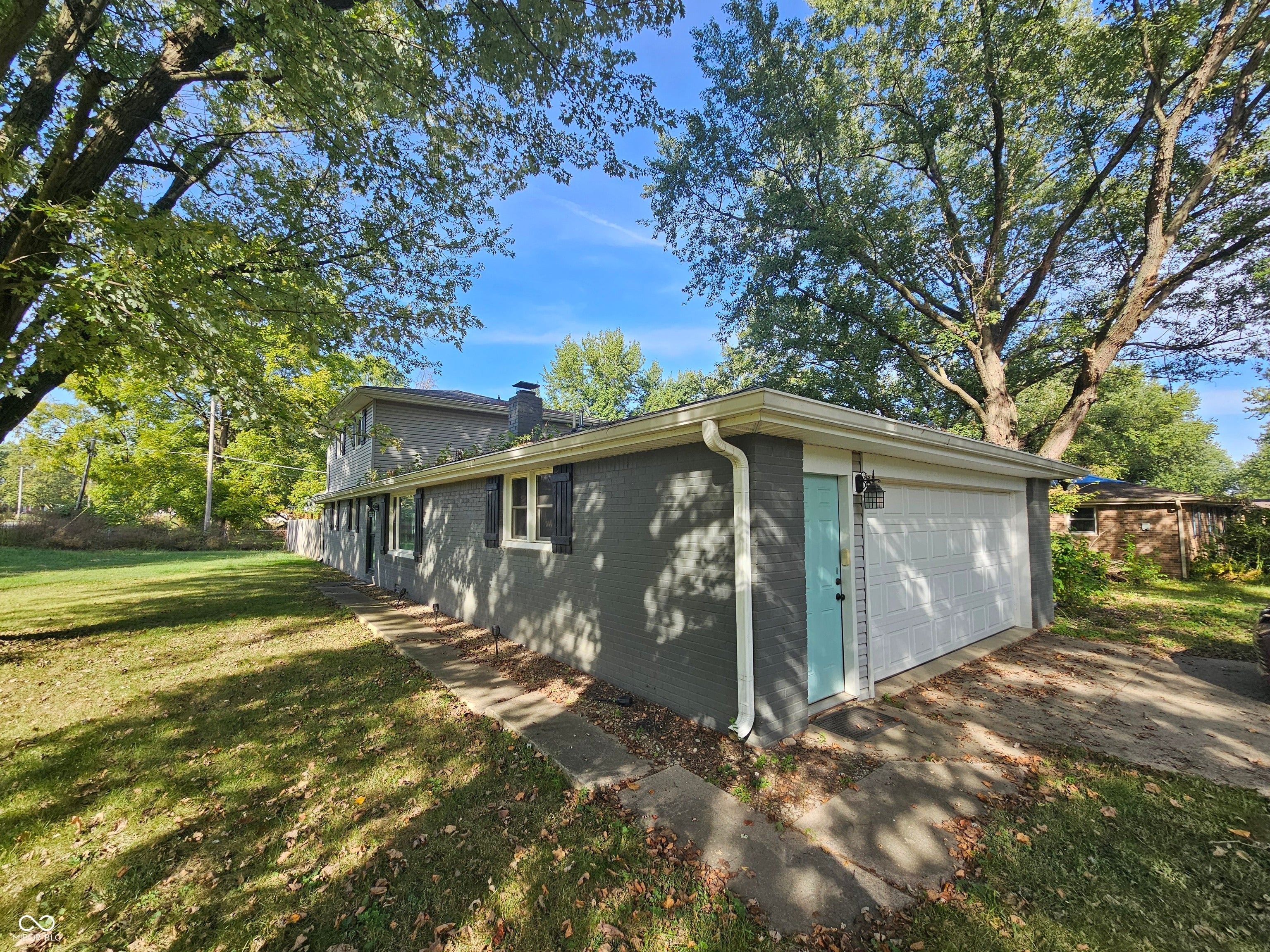 5700 S 100 W — photo