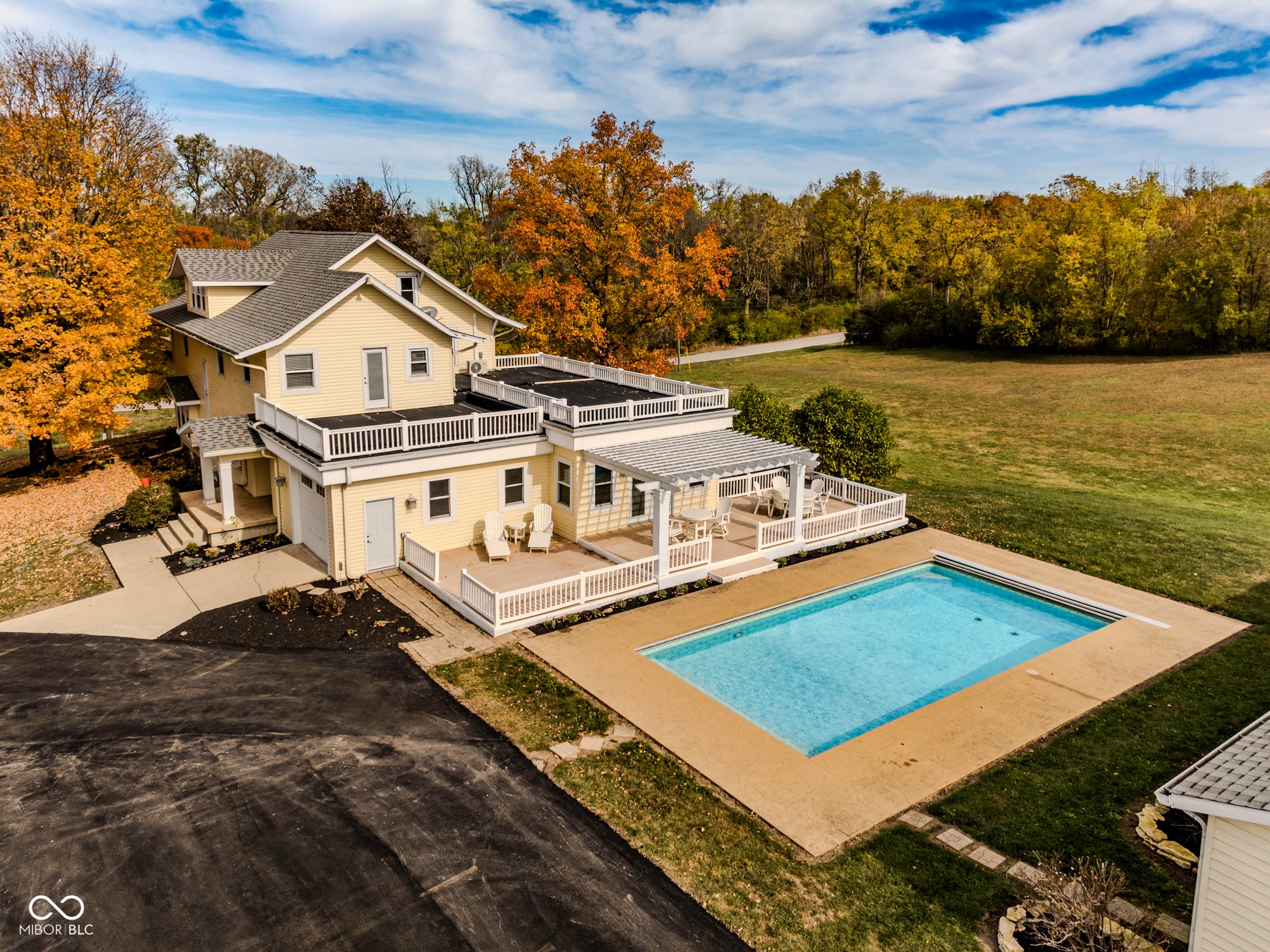 7201 E Windsor Road — photo