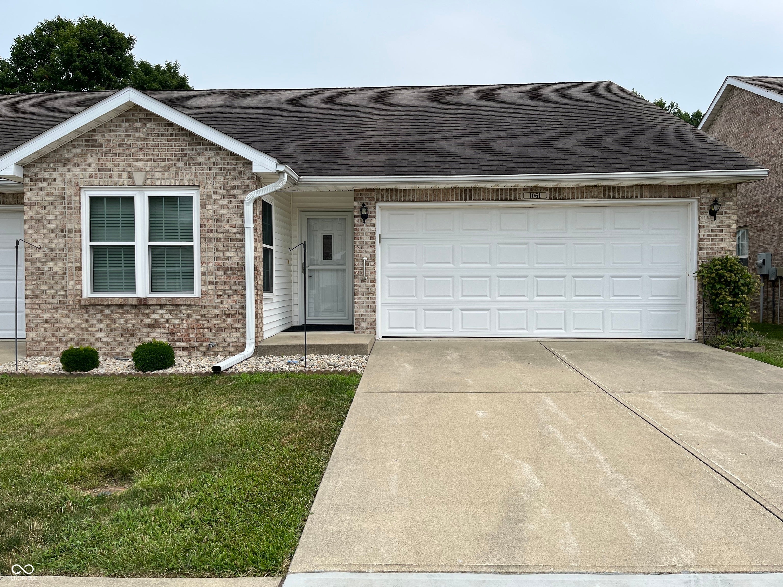 1061 E Crown Pointe Boulevard — photo