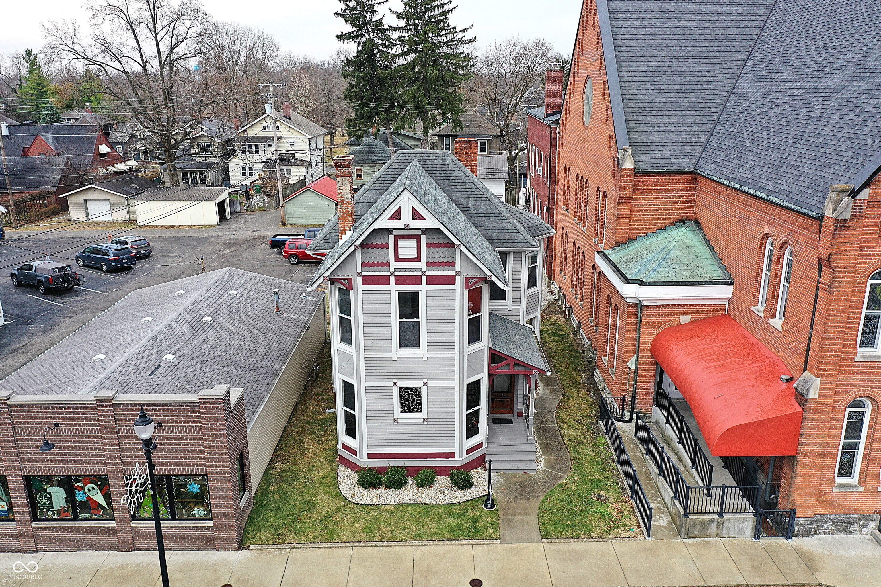 227 E Jefferson Street — photo