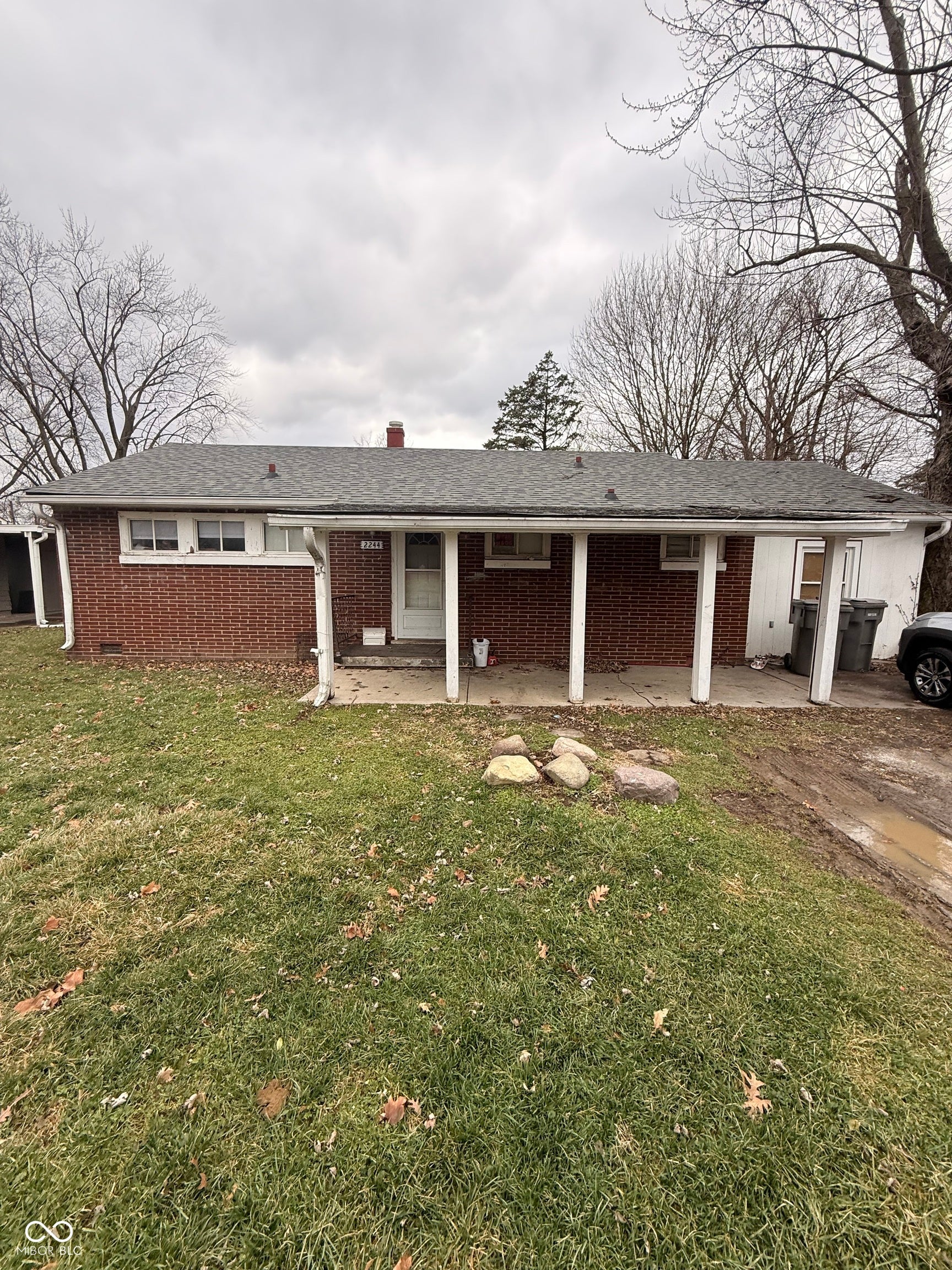 2244 N Bolton Avenue — photo