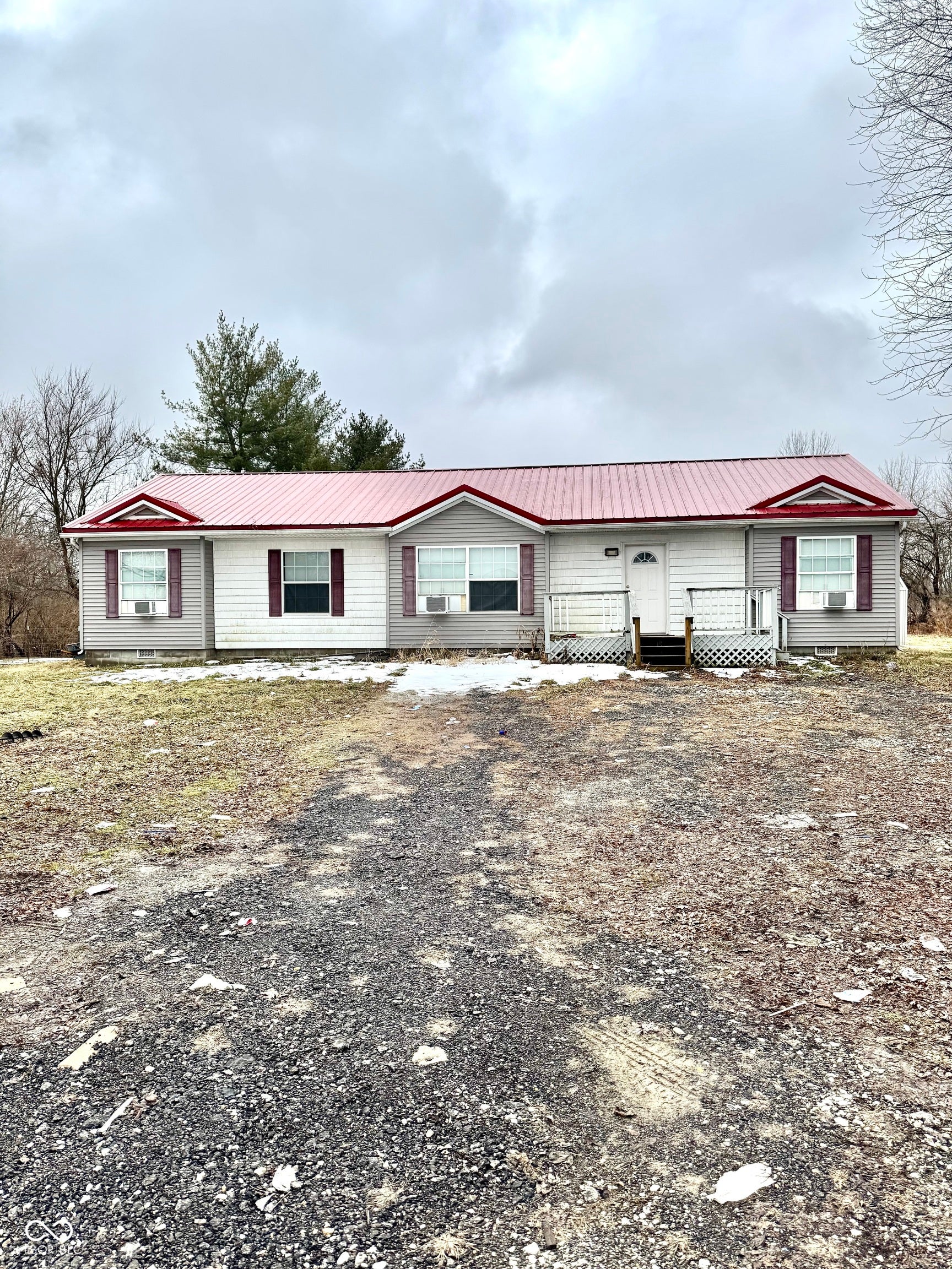 5495 E Greensburg Road — photo