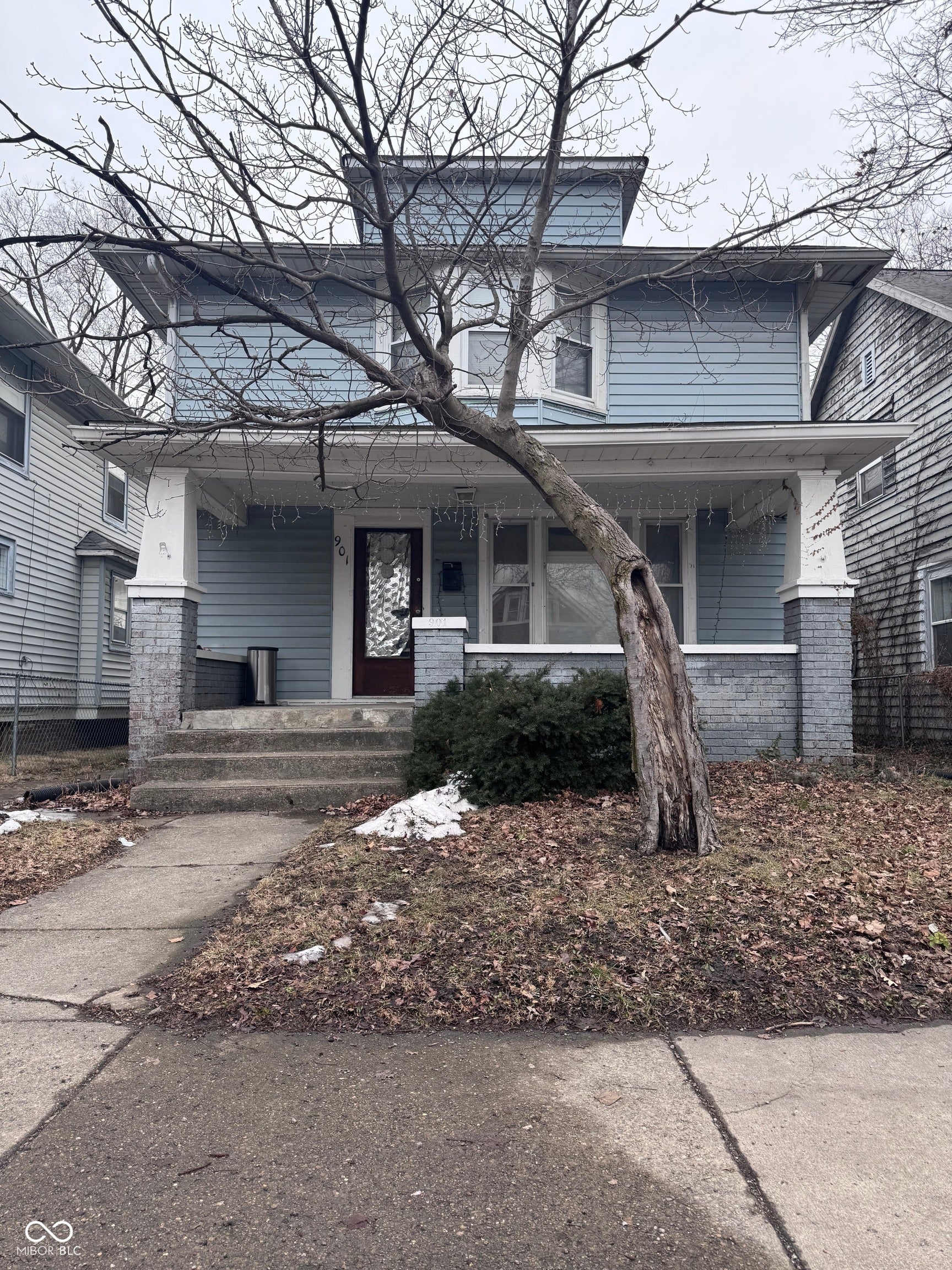 901 N Parker Avenue — photo
