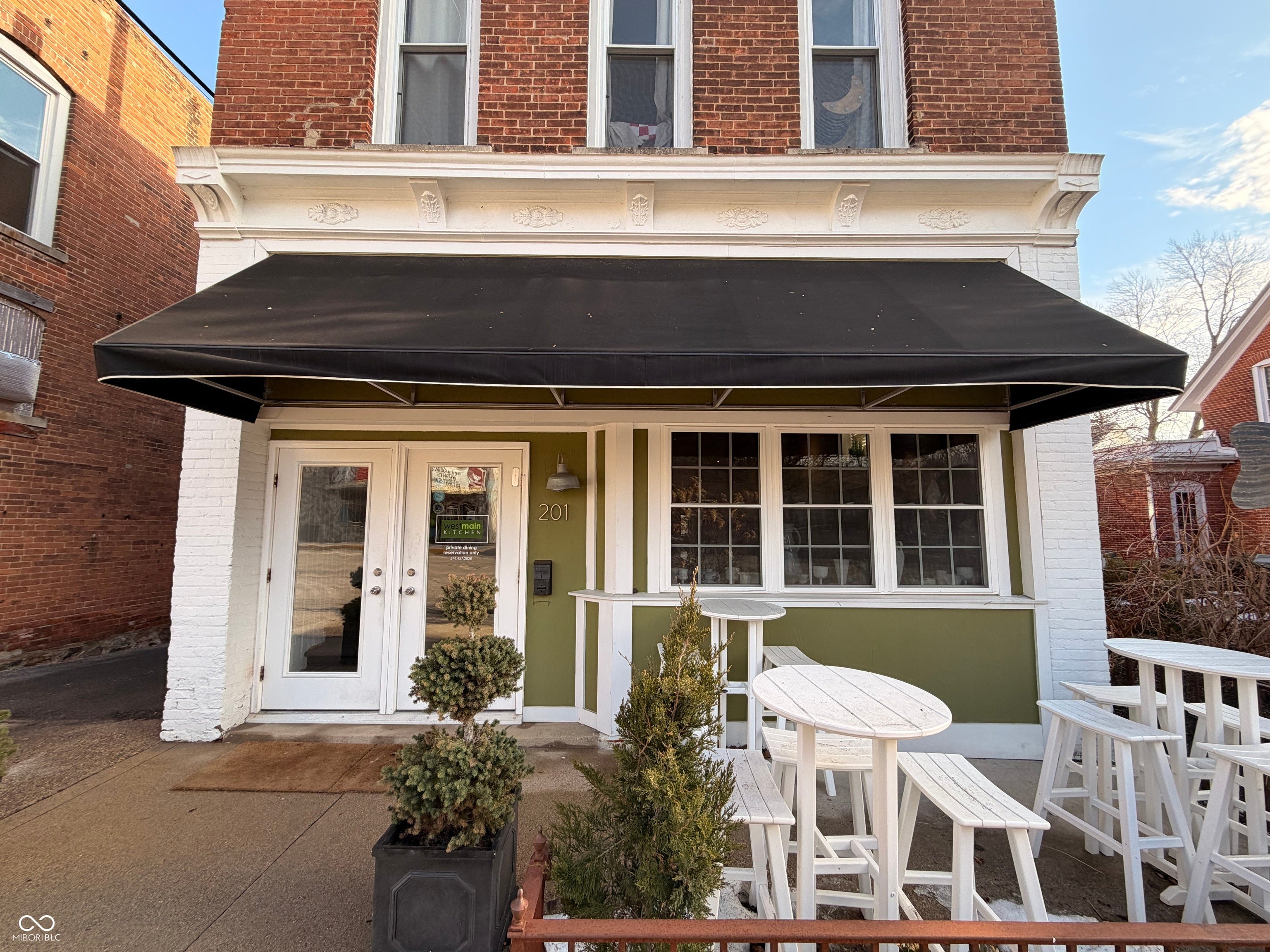 201 W Main Street — photo