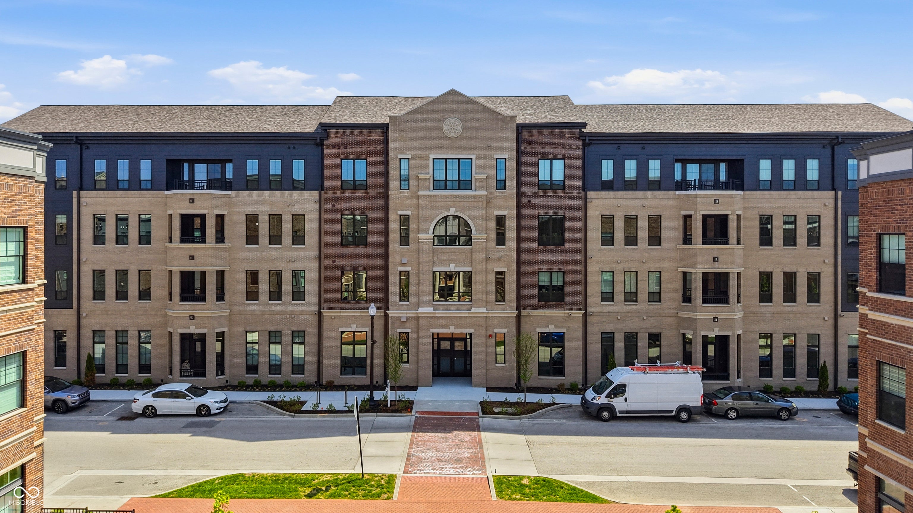 925 Veterans Way 104 — photo