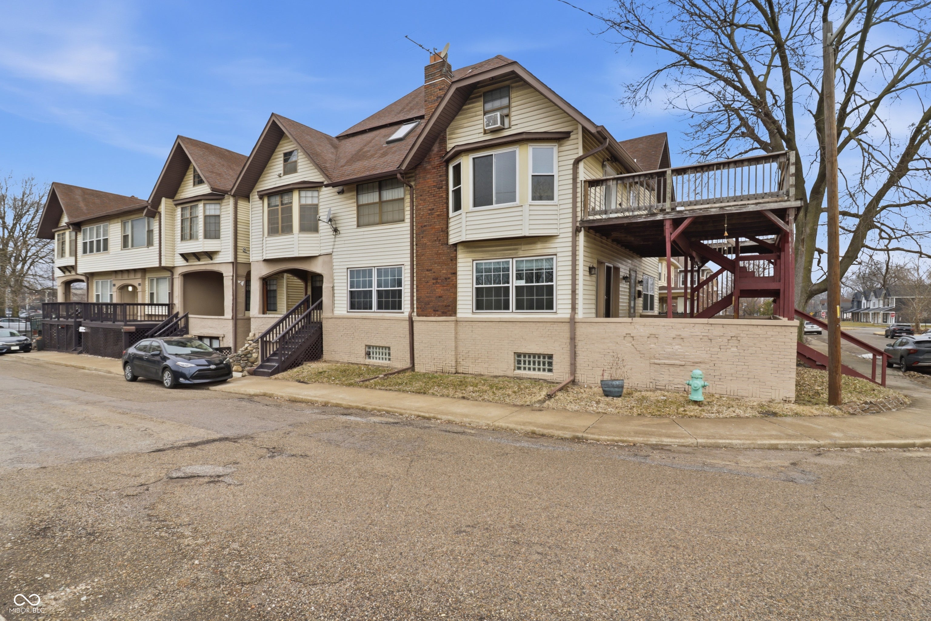2702 N Talbott Street — photo