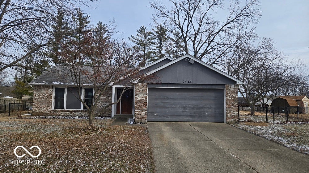 7414 Trestle Way Circle — photo