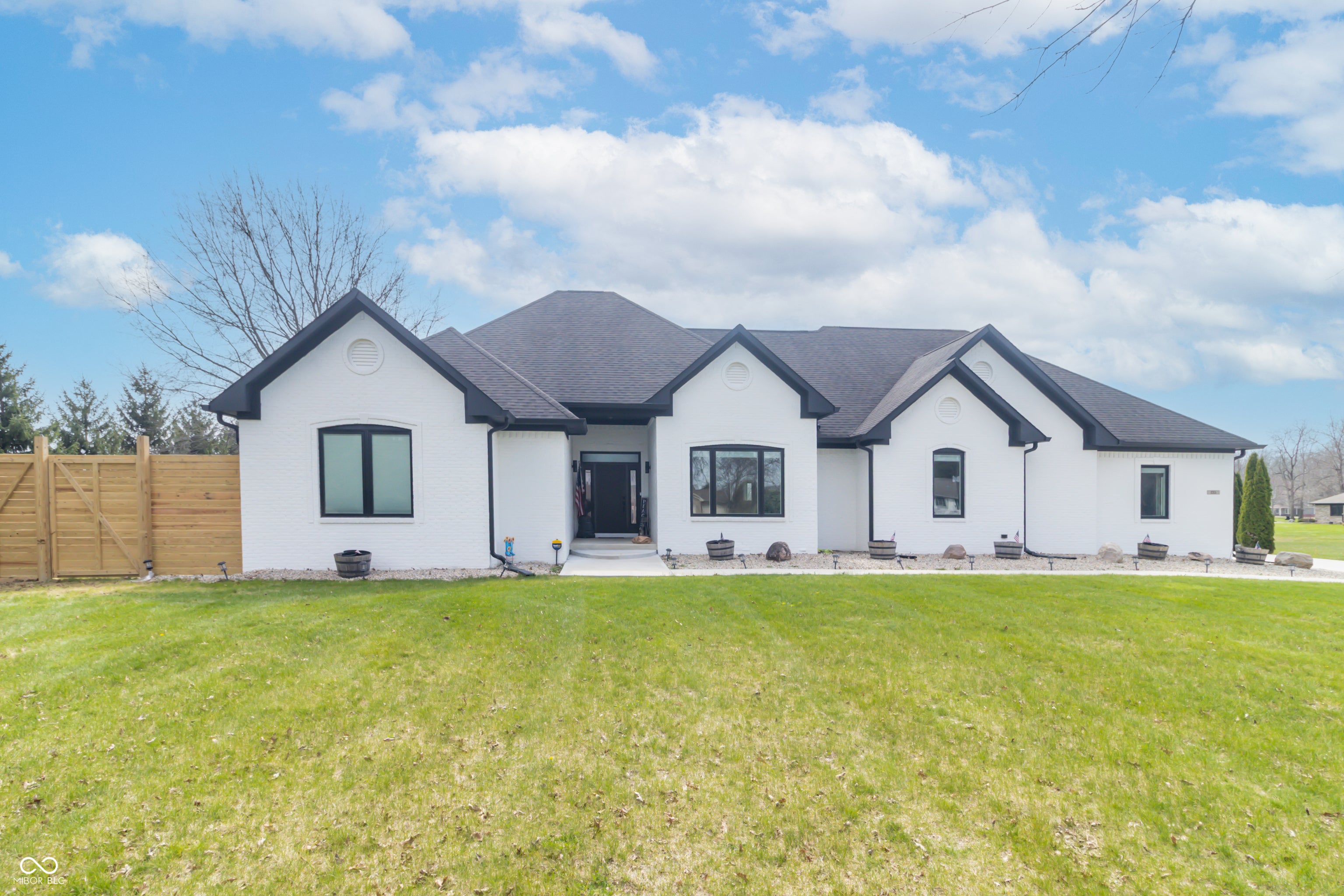1715 E Twin Oak Boulevard — photo