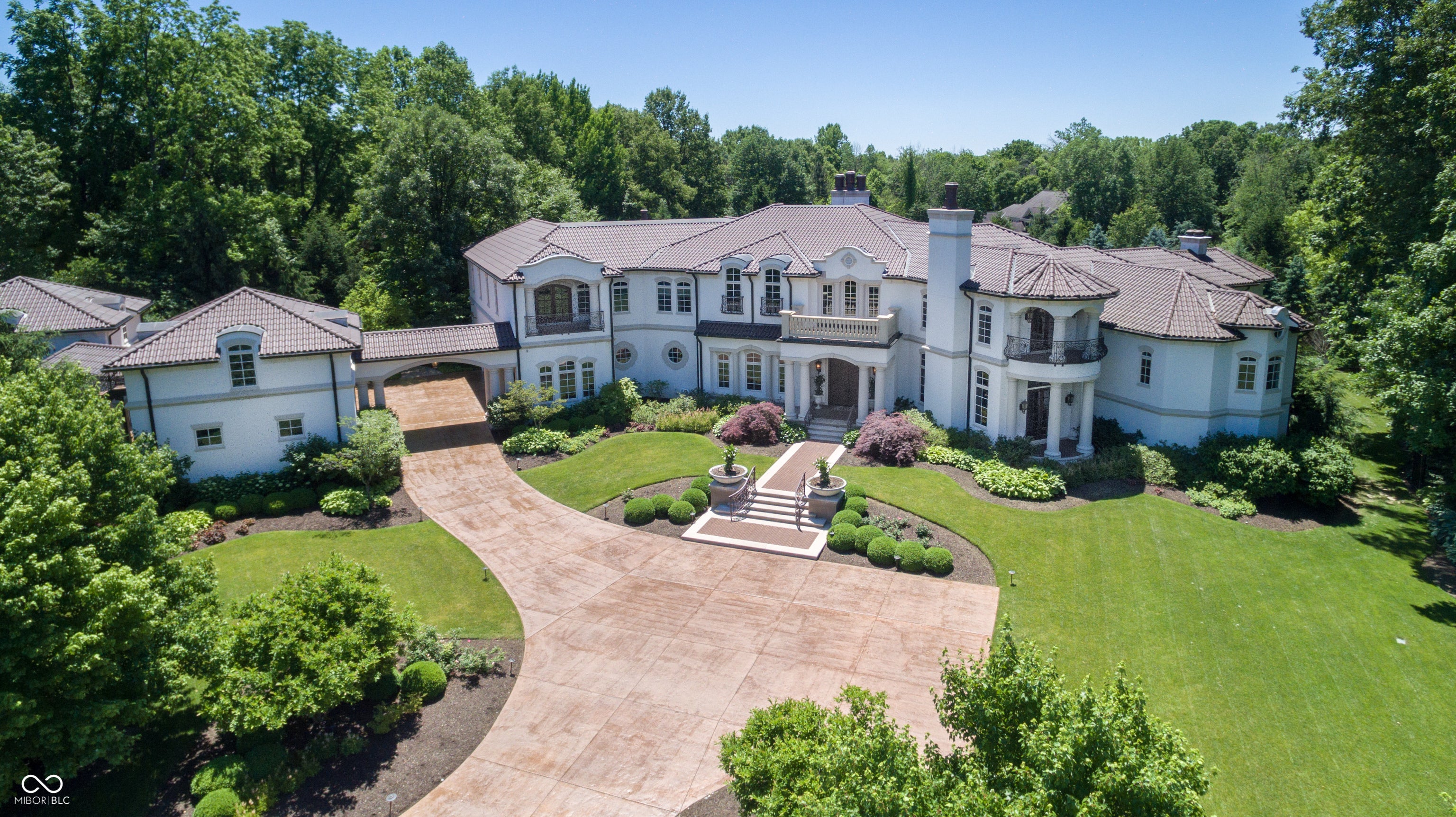 415 Springwood Drive — photo