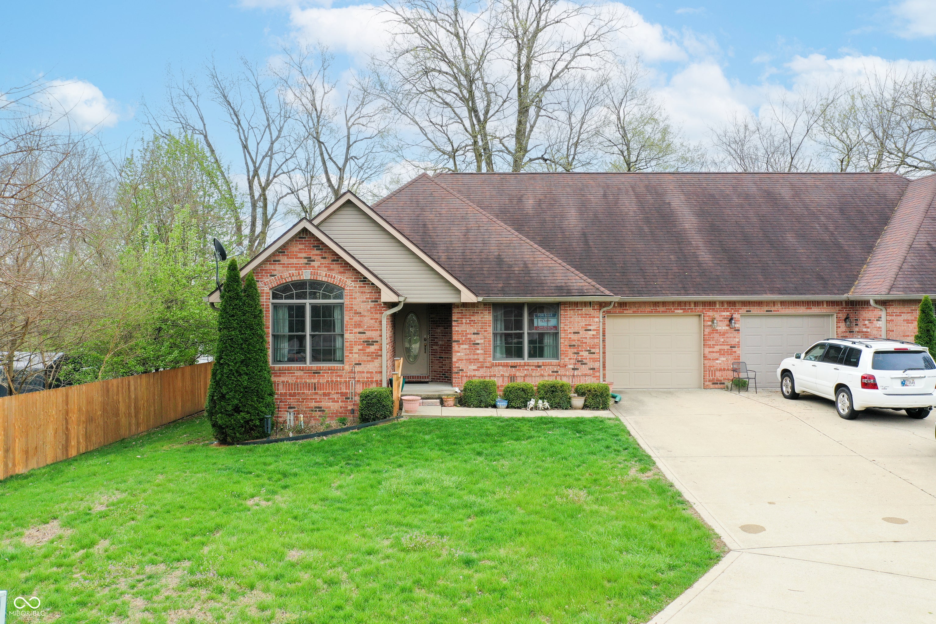 655 Mallards Crossing — photo