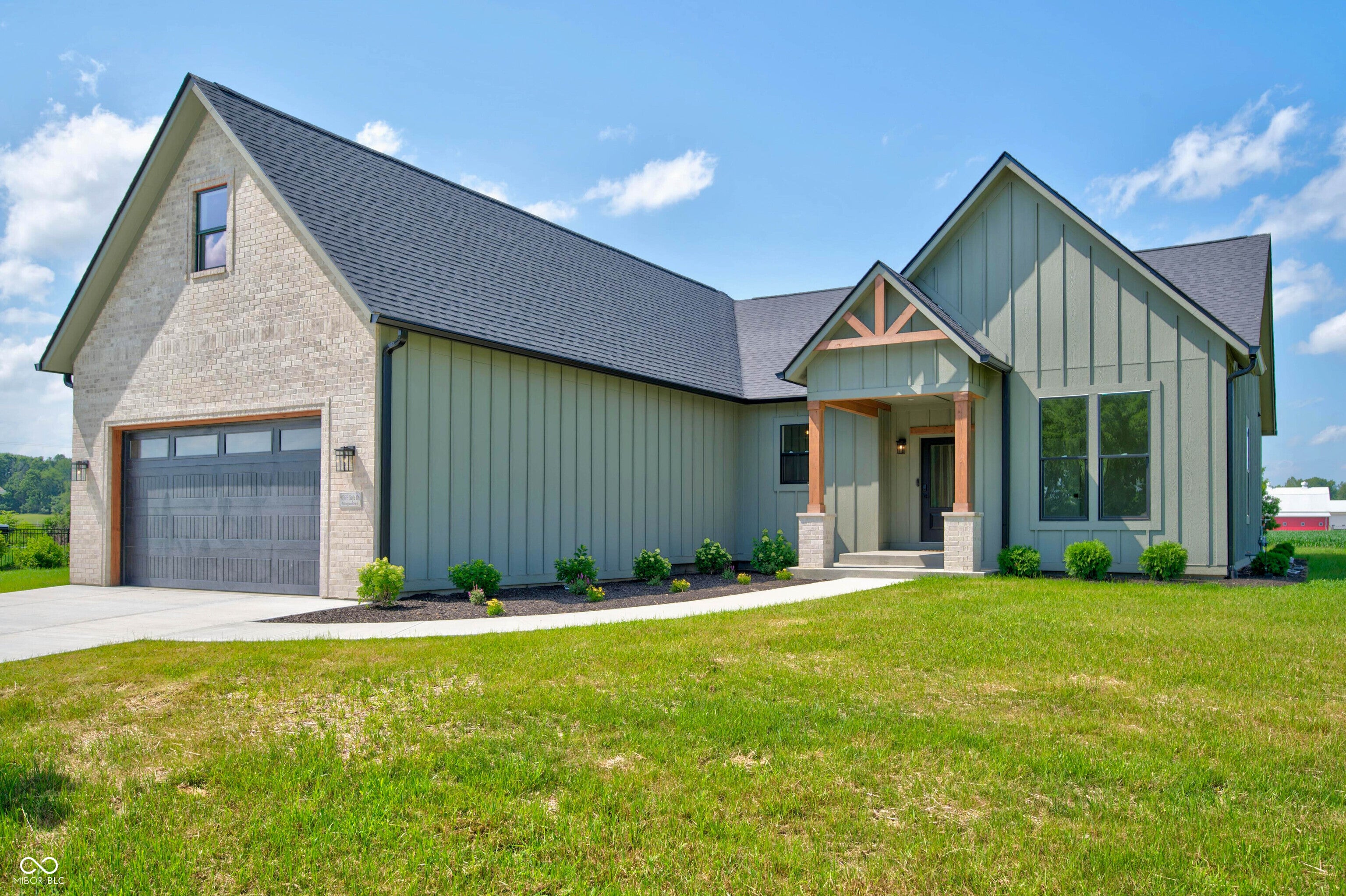 9036 E Gayle Drive — photo