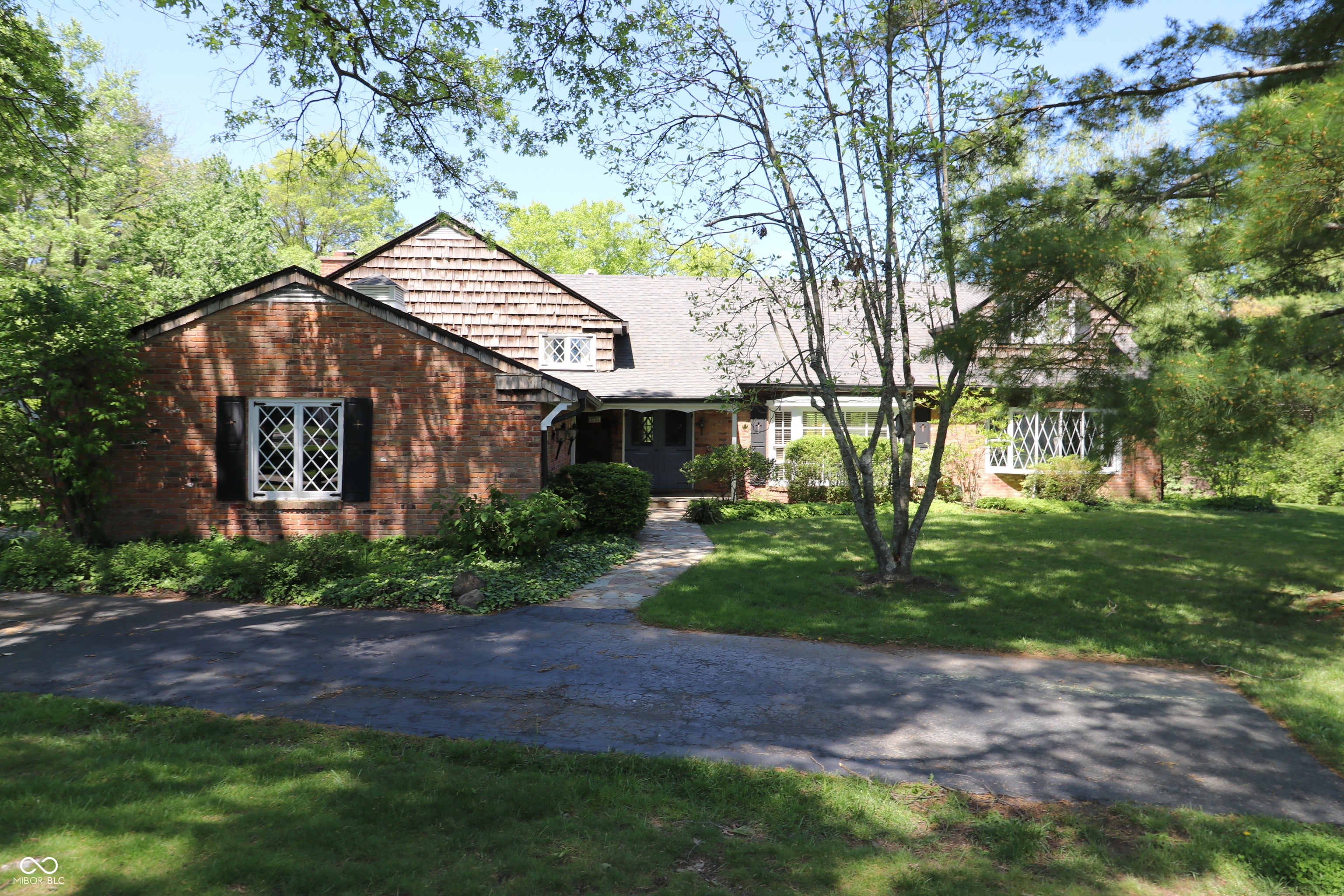 1 Crosstie Lane — photo