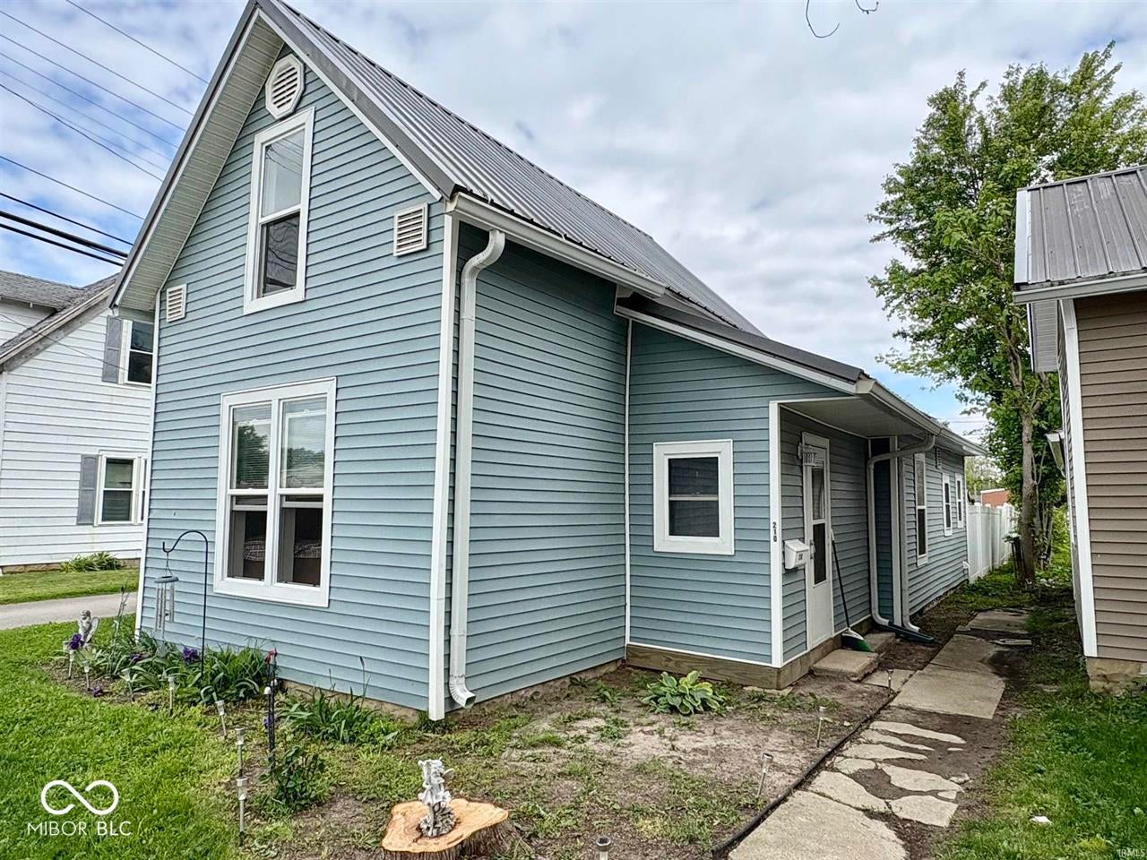 210 W Jay Street — photo