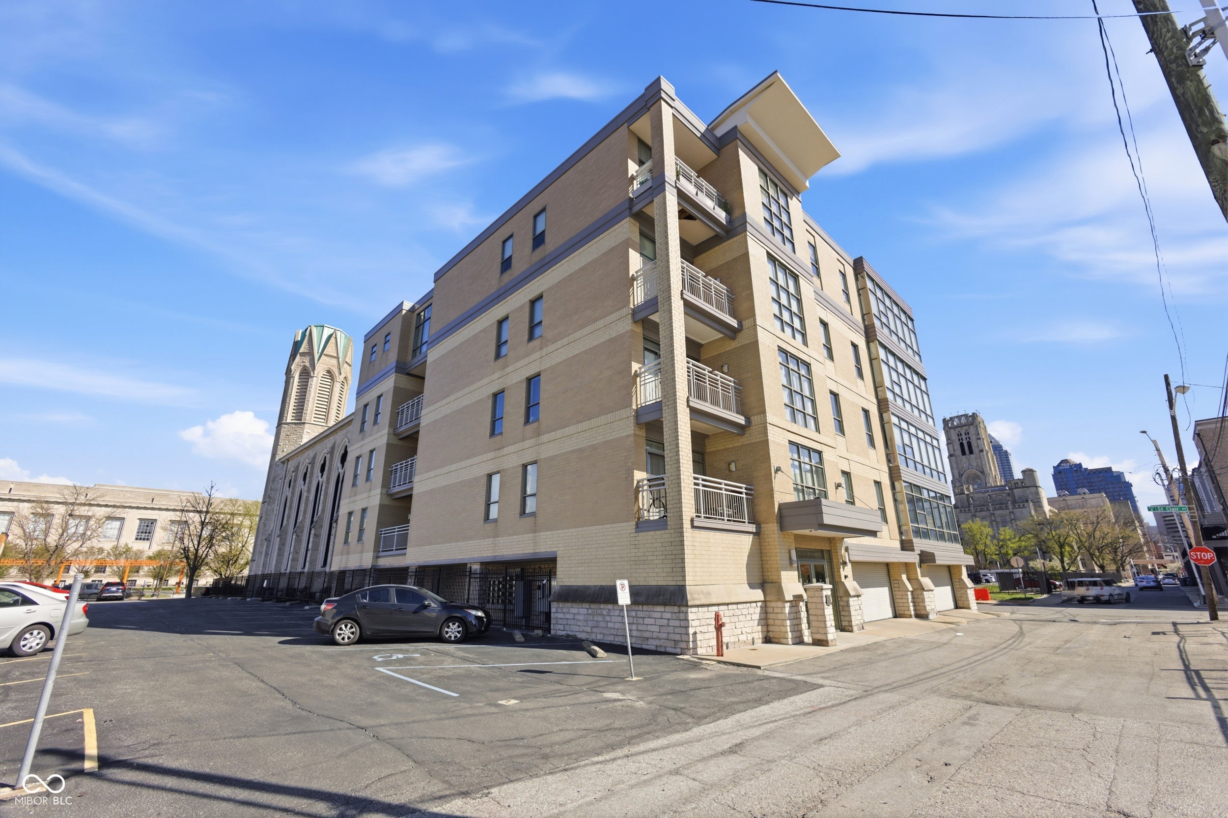 802 N Meridian Street Unit 204 — photo