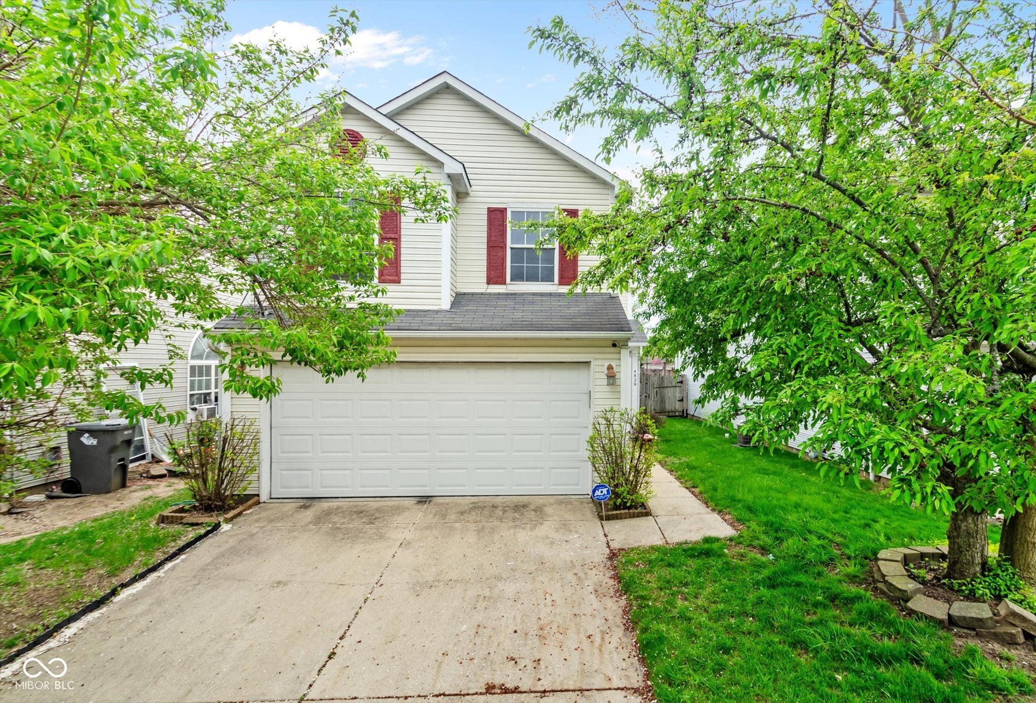 4829 Ossington Court — photo