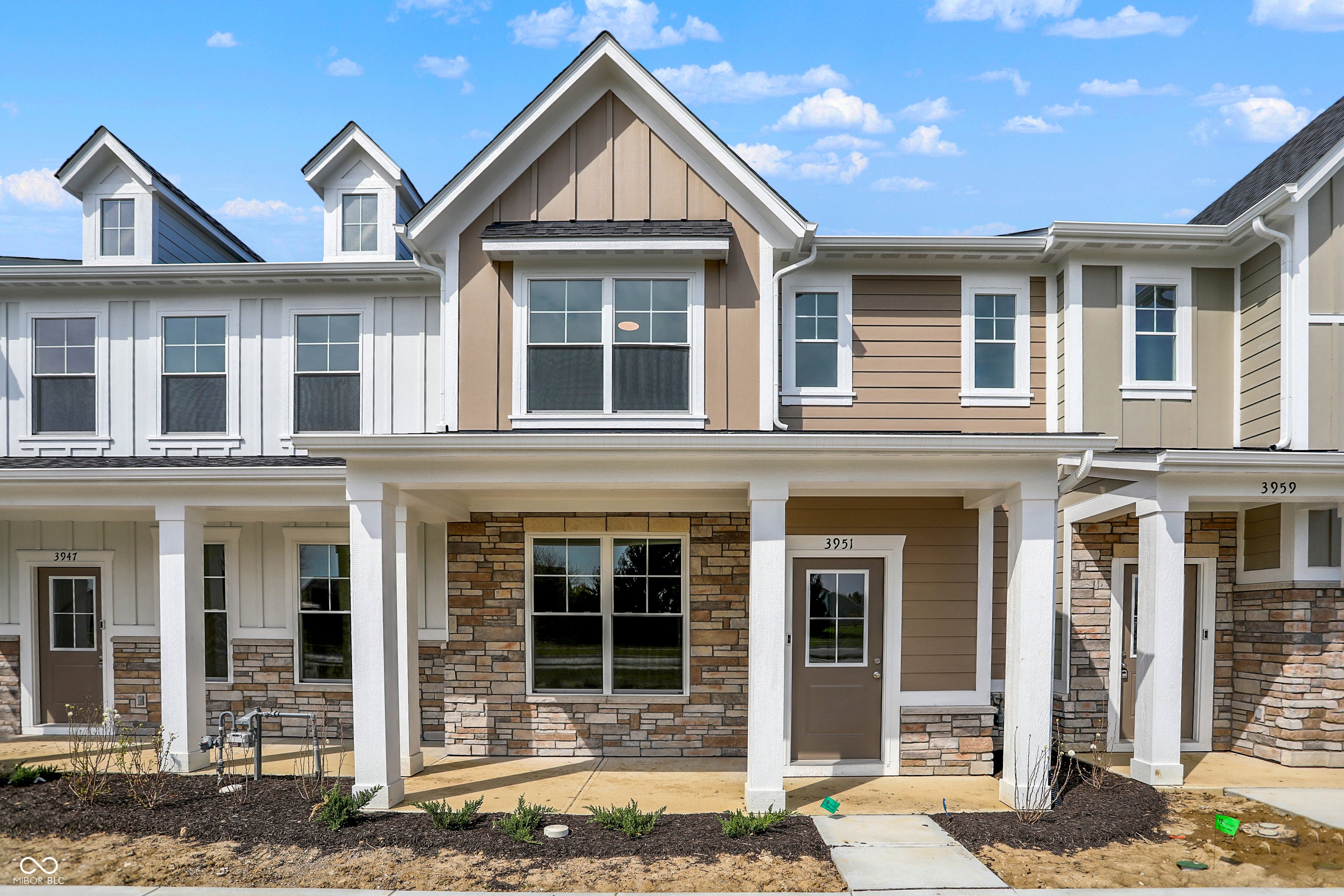 3951 Sandpiper Way — photo