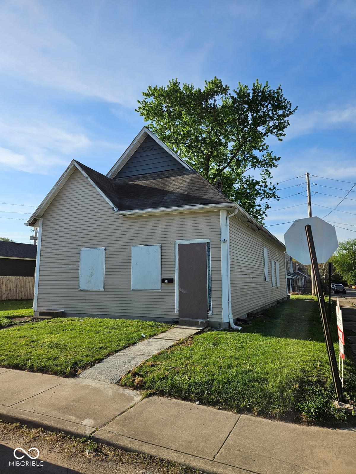 31 W Arizona Street — photo