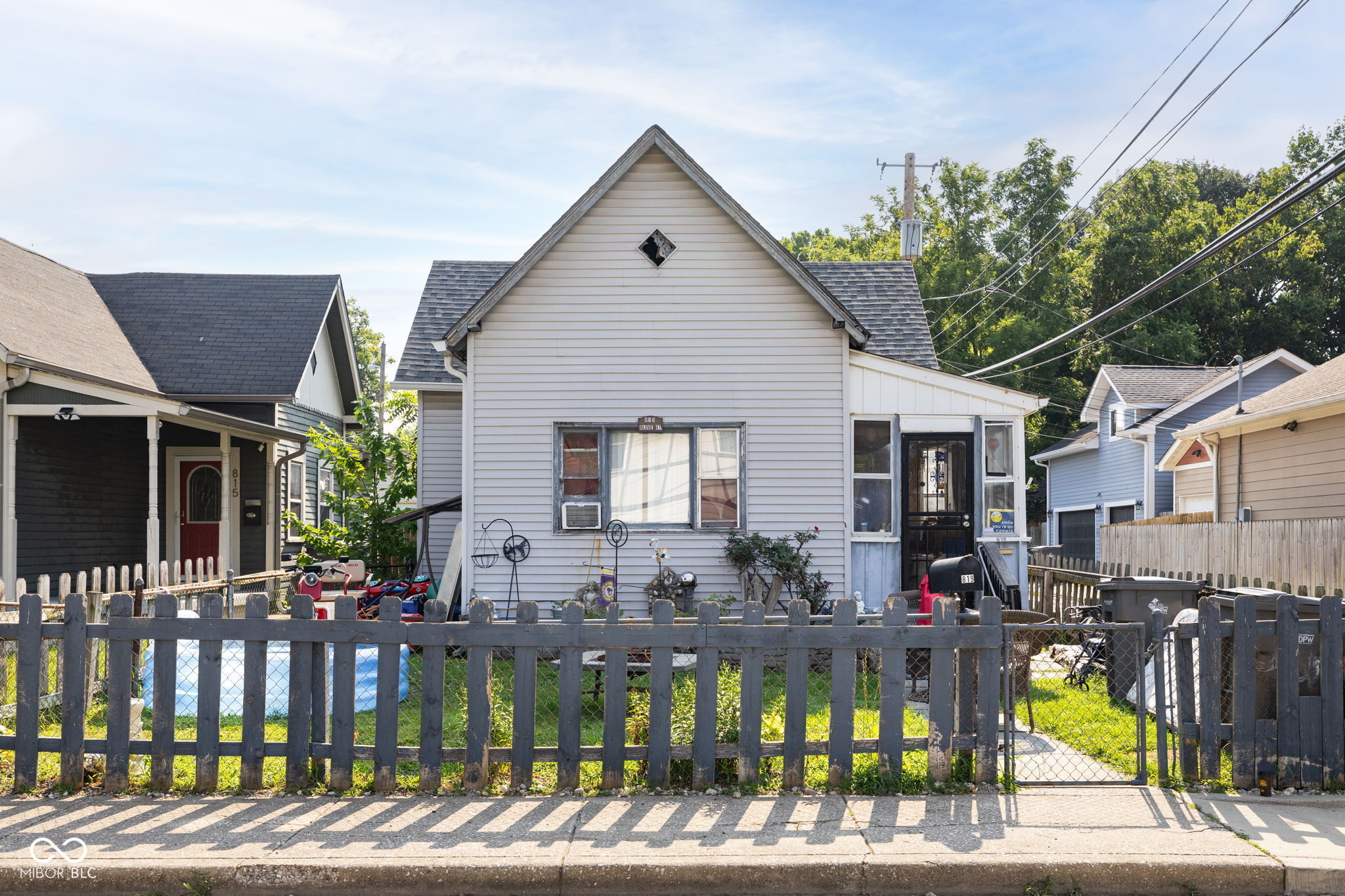 819 Olive Street — photo
