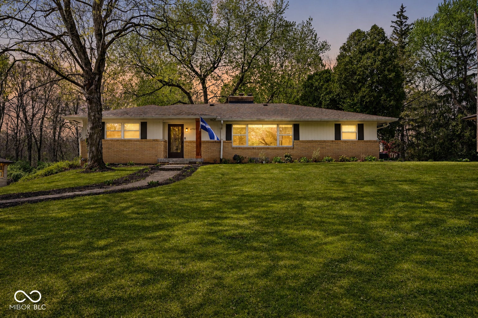 4709 Andover Square — photo