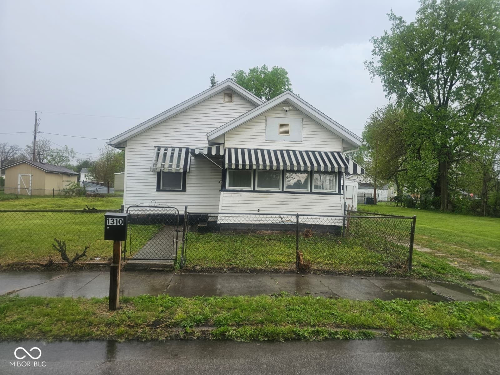 1310 E 5th Street — photo