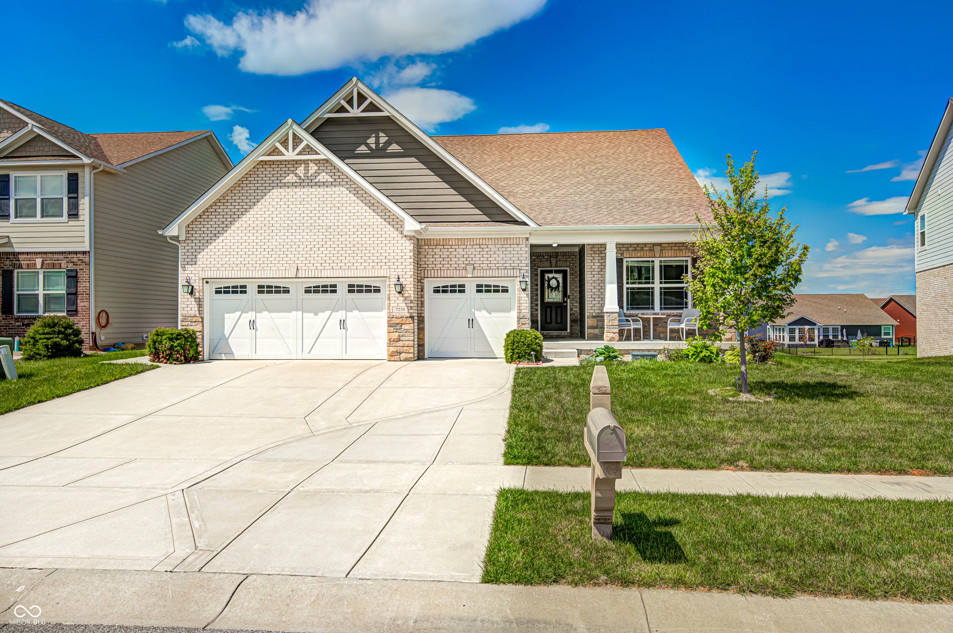 7238 Silverwood Court — photo