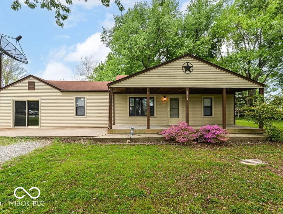 1314 N High School Road — photo