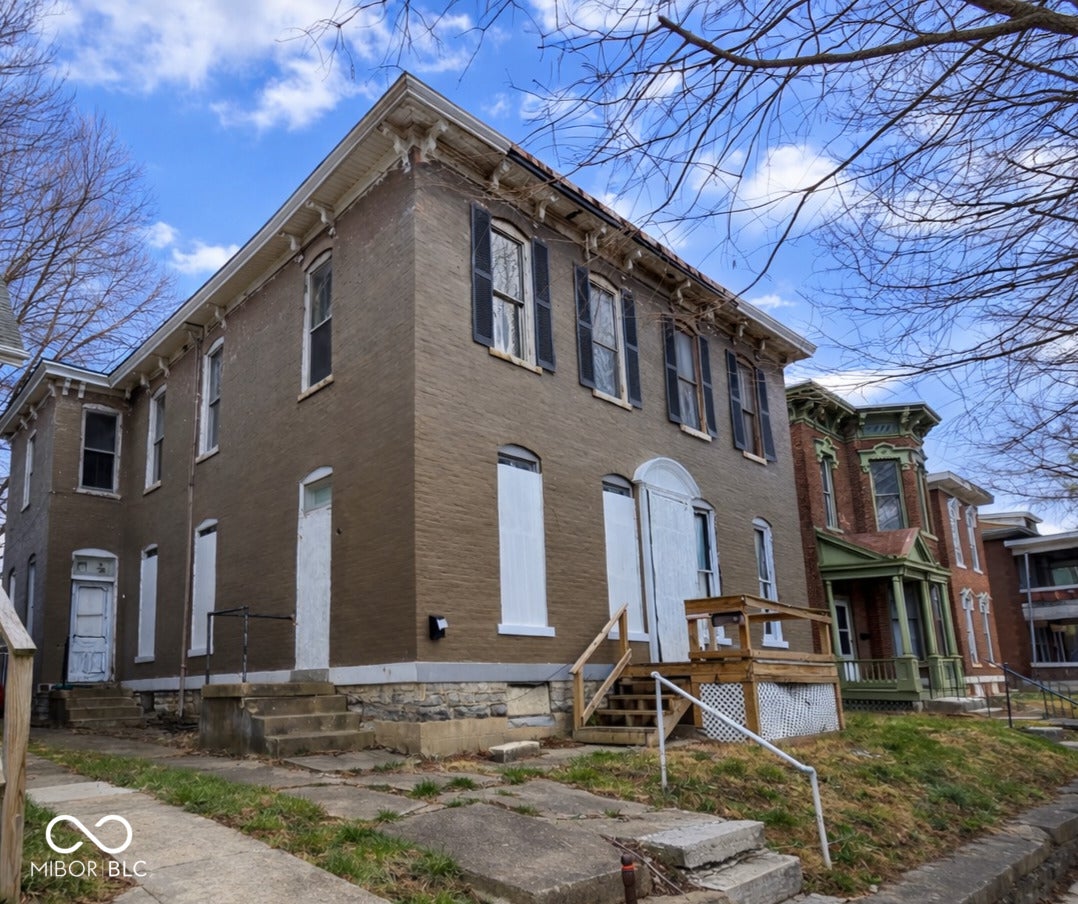 111 S 11th Street — photo