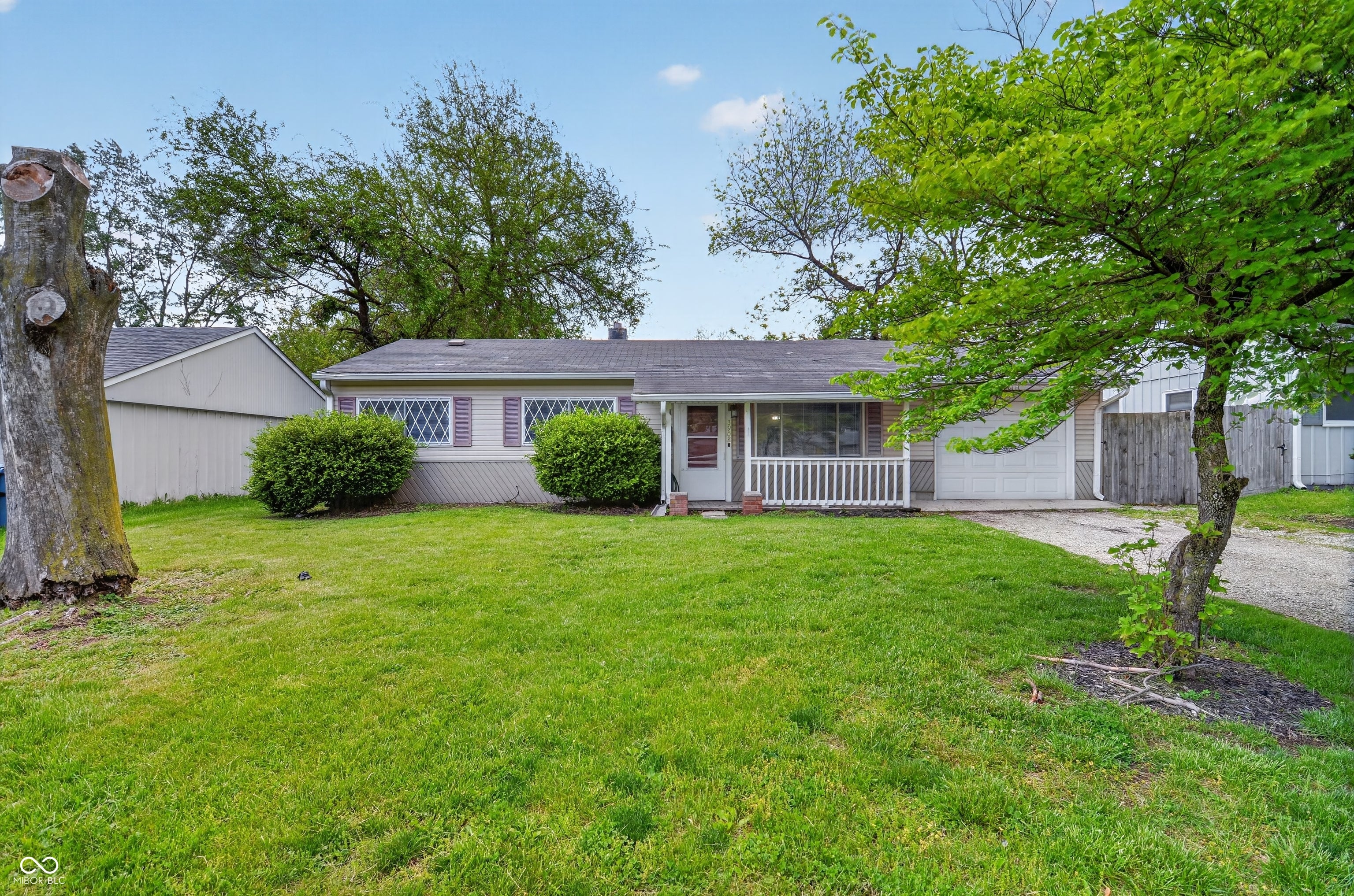 3908 N Mitthoefer Road — photo