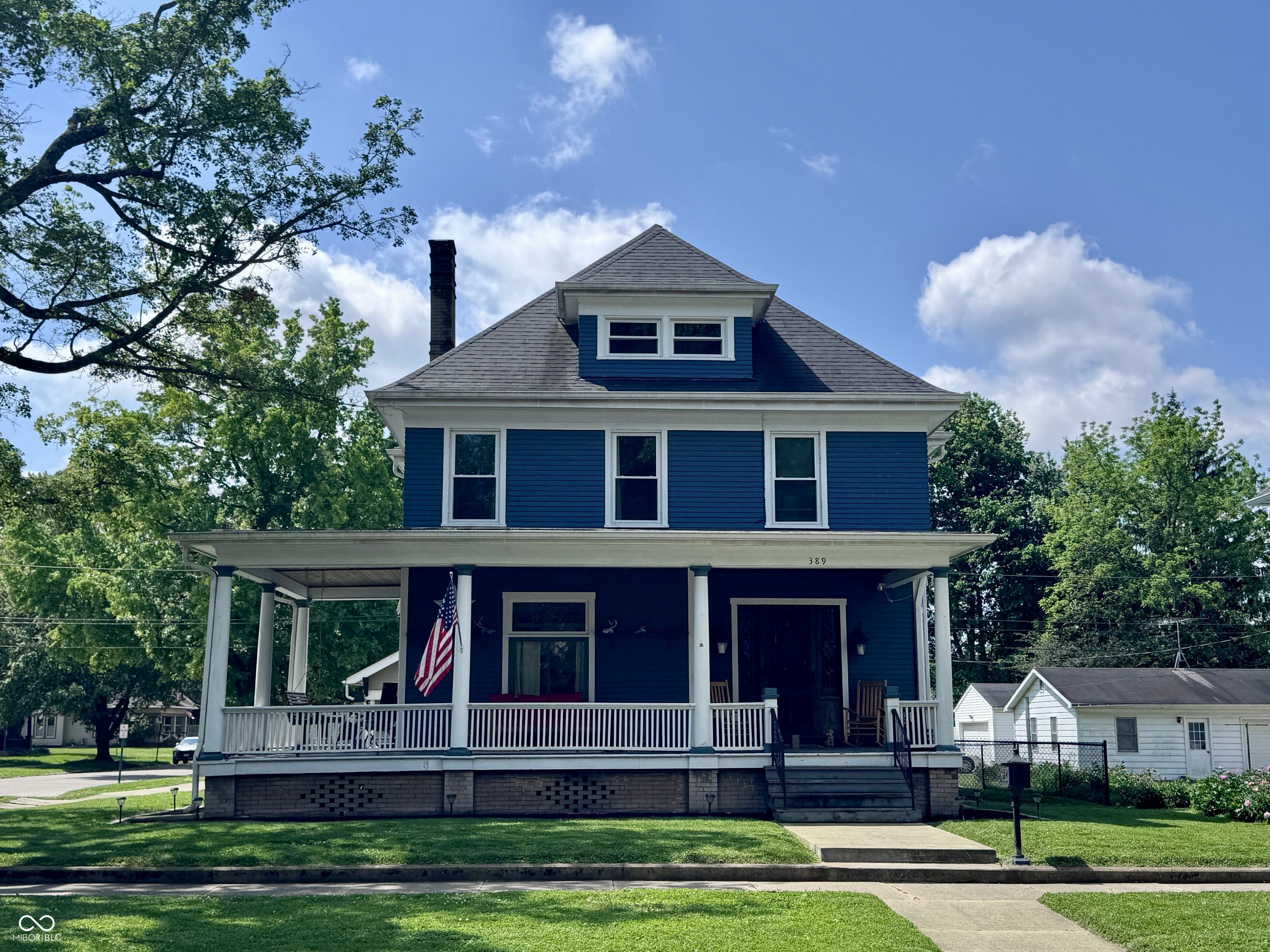 389 E Washington Street — photo