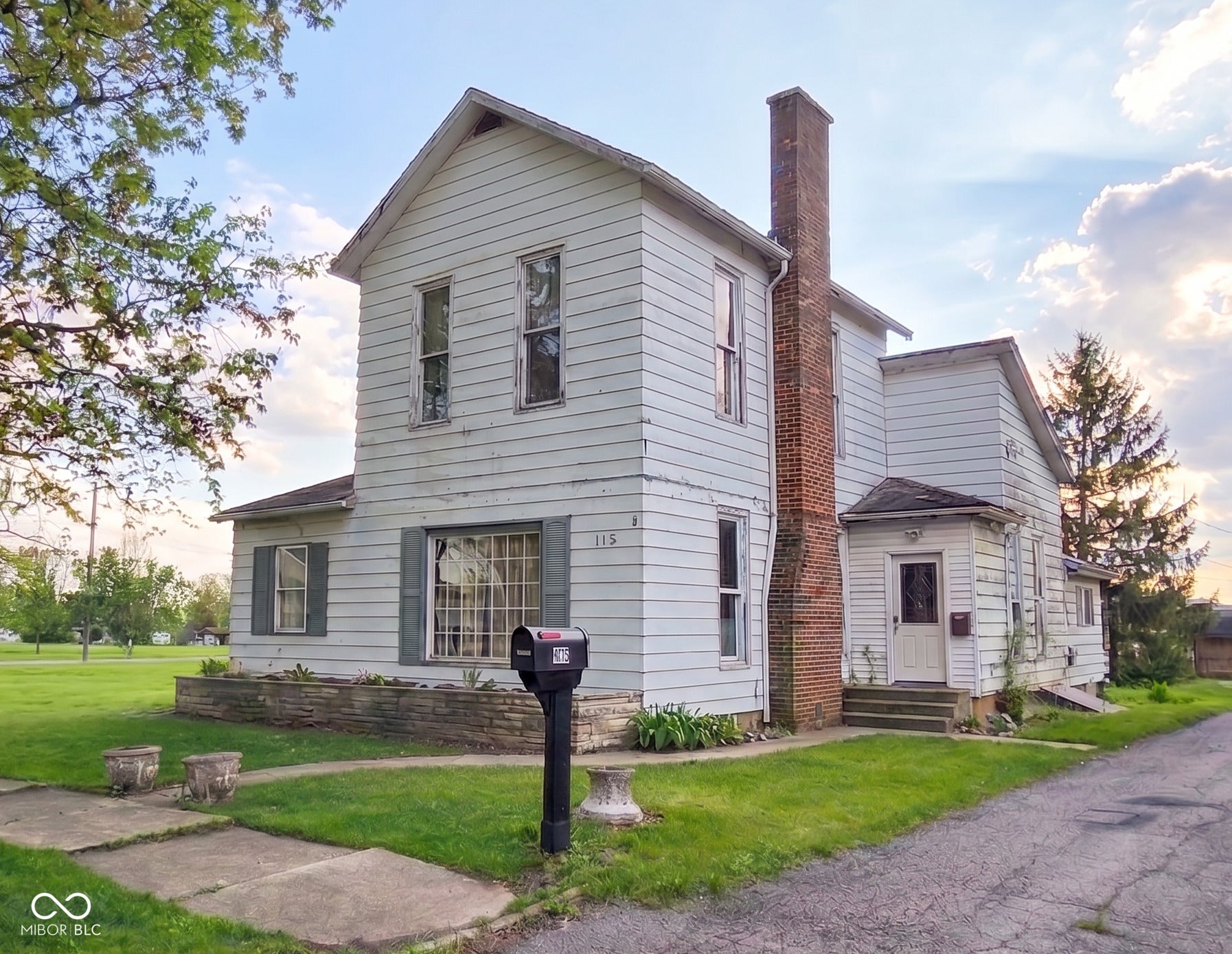 415 S Columbia Street — photo