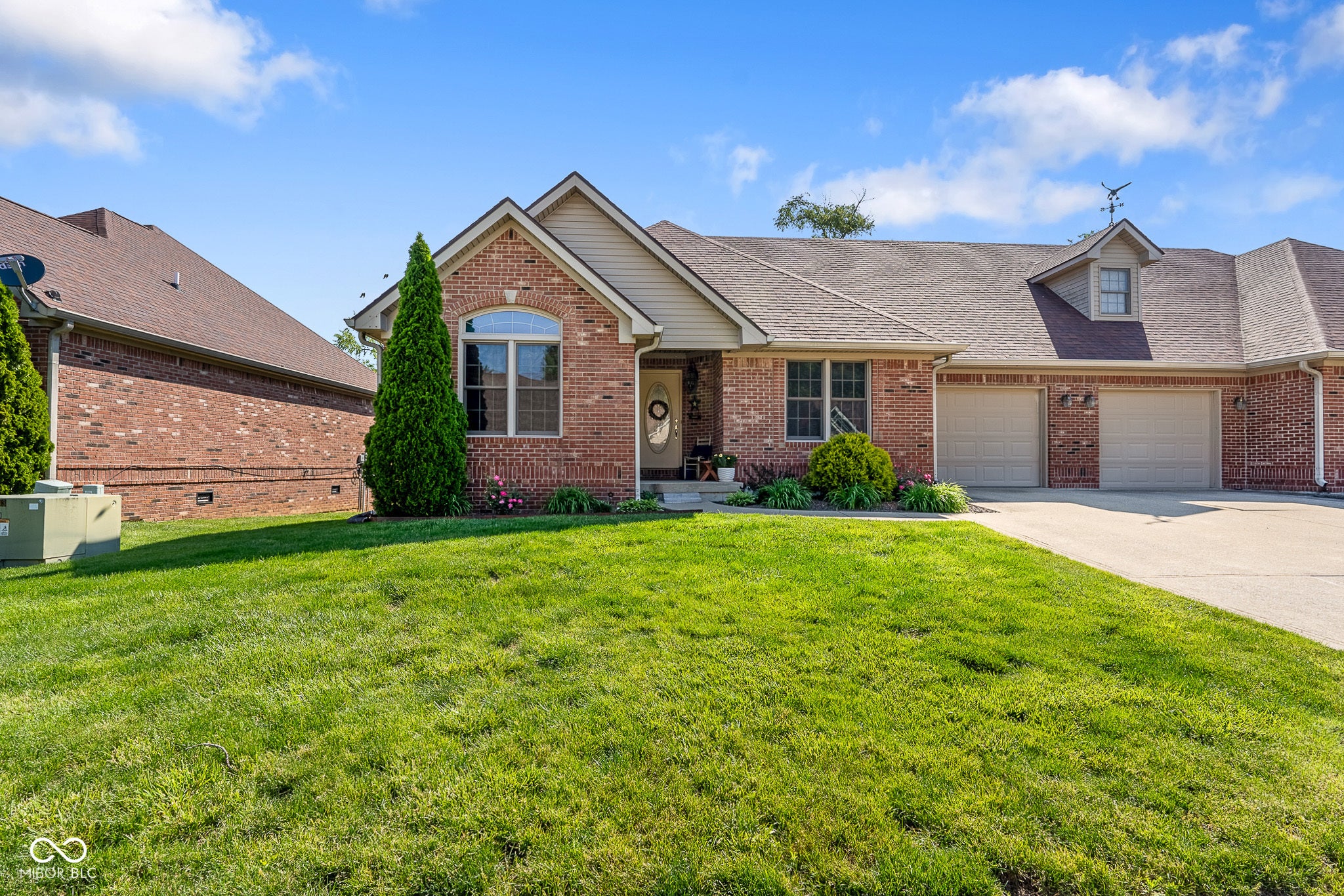 633 Mallards Crossing — photo